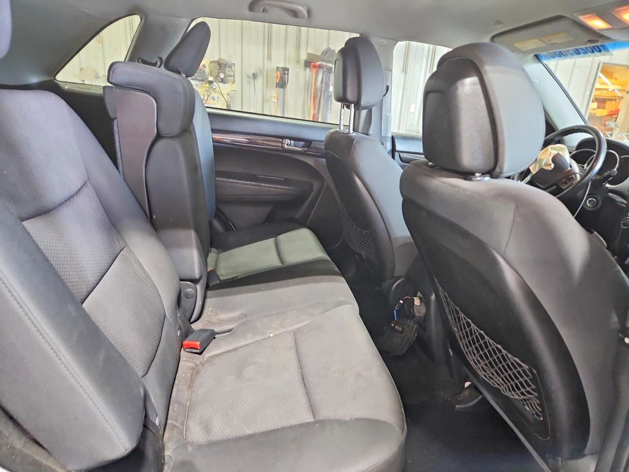 2012 Kia Sorento Lx Silver vin: 5XYKTDA22CG218611
