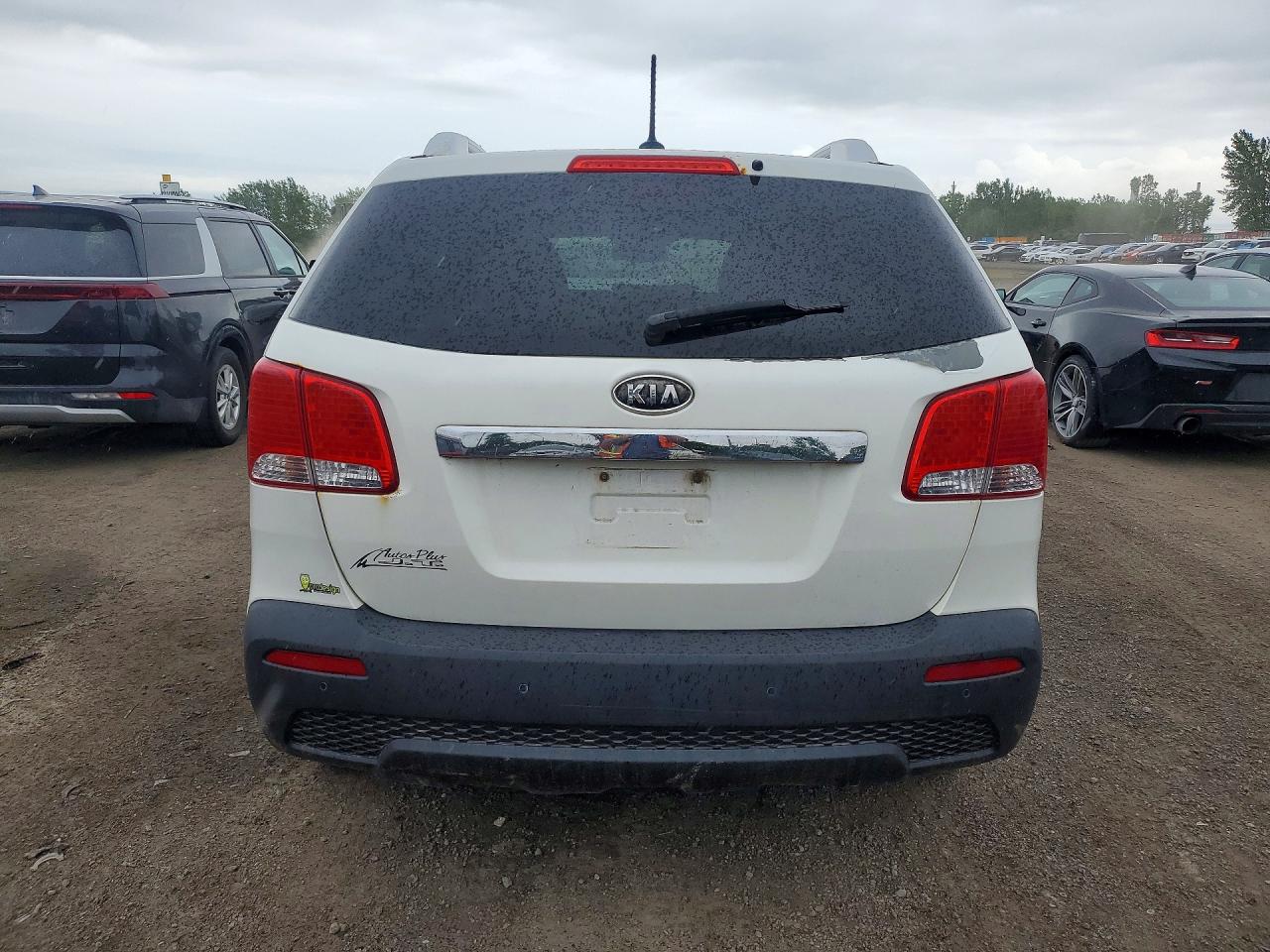 2012 Kia Sorento Lx White vin: 5XYKTDA22CG251012