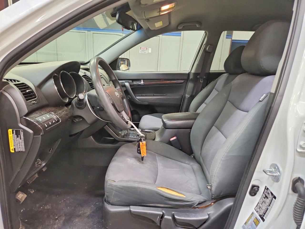 2013 Kia Sorento Lx White vin: 5XYKTDA22DG325594