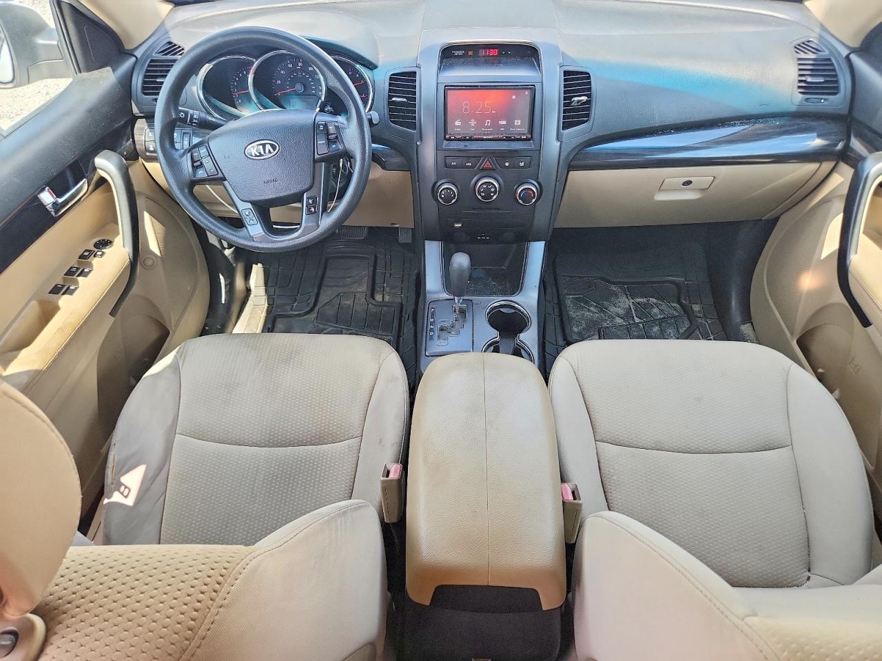 2011 Kia Sorento Lx White vin: 5XYKTDA23BG074016
