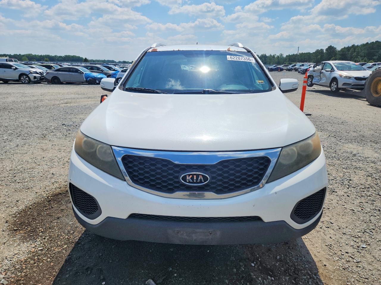 2011 Kia Sorento Lx White vin: 5XYKTDA23BG074016