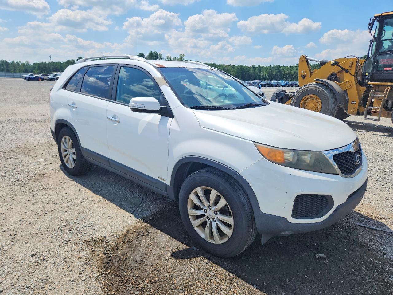 2011 Kia Sorento Lx White vin: 5XYKTDA23BG074016