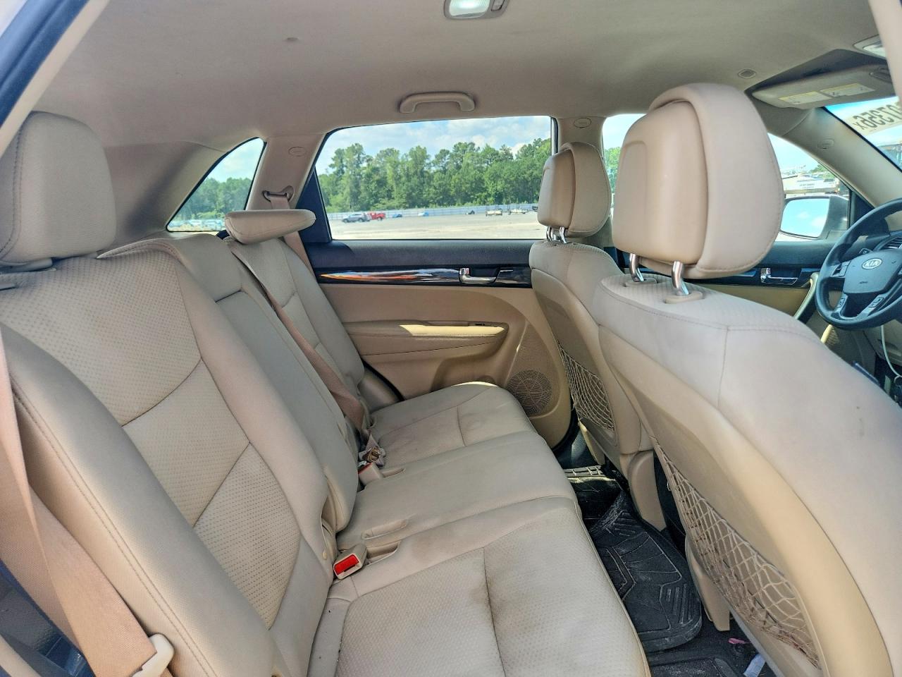 2011 Kia Sorento Lx White vin: 5XYKTDA23BG074016
