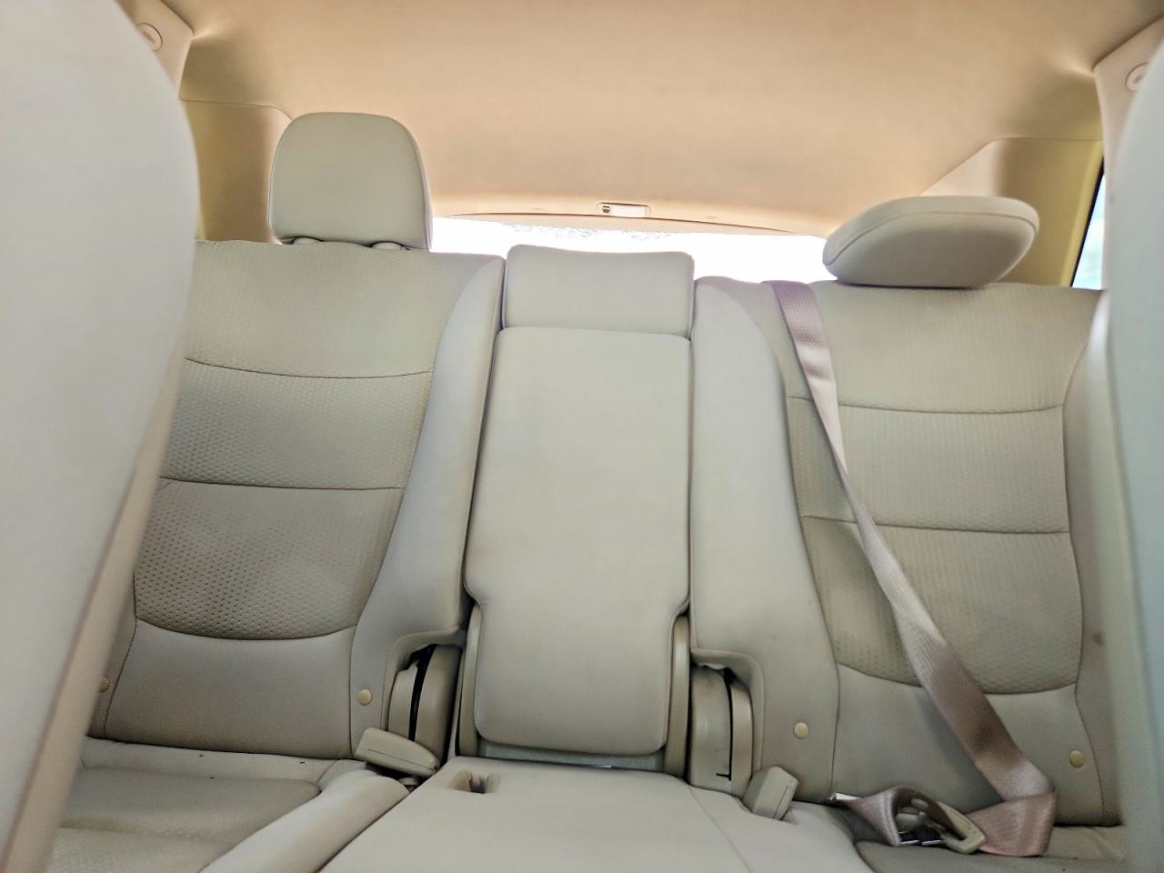 2011 Kia Sorento Lx White vin: 5XYKTDA23BG074016