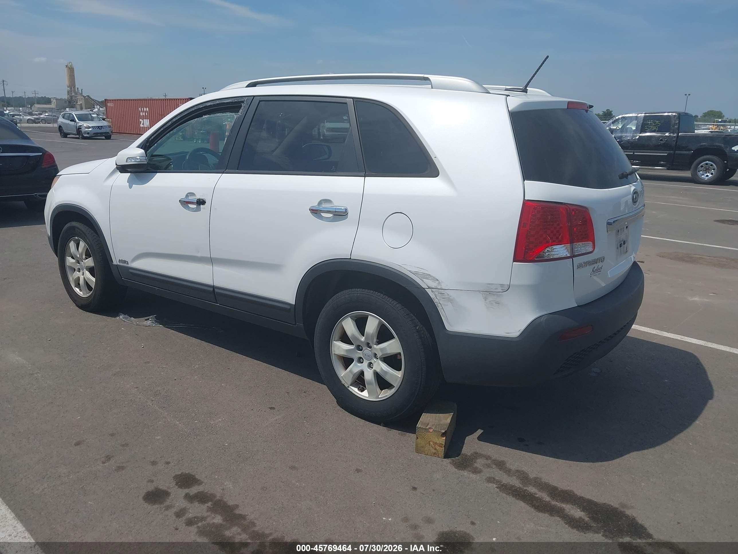 2011 Kia Sorento Lx V6 Белый vin: 5XYKTDA23BG108617