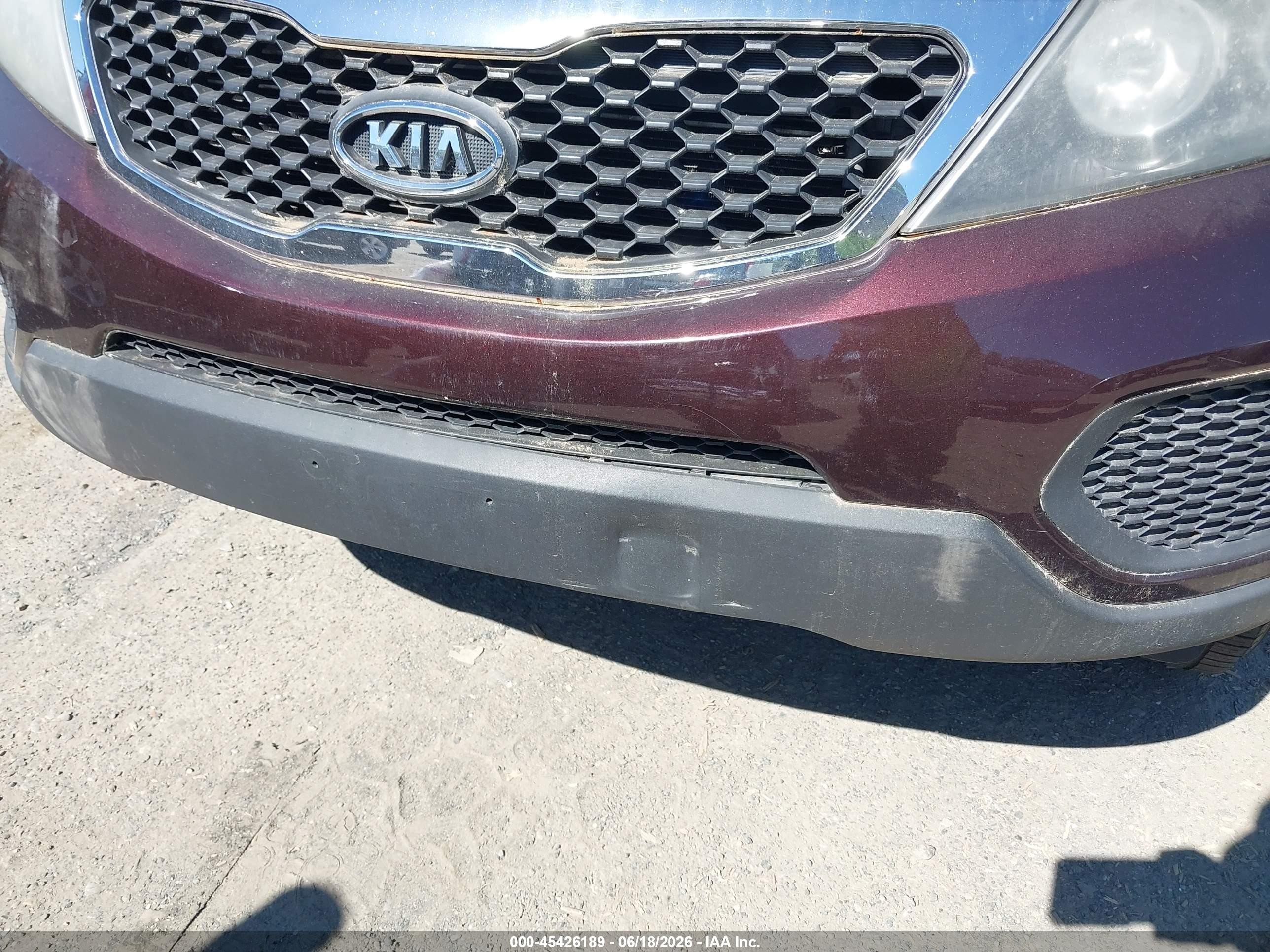 2011 Kia Sorento Lx V6 Maroon vin: 5XYKTDA23BG177730