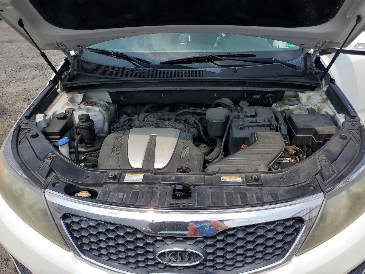 2011 Kia Sorento Lx Белый vin: 5XYKTDA23BG178439