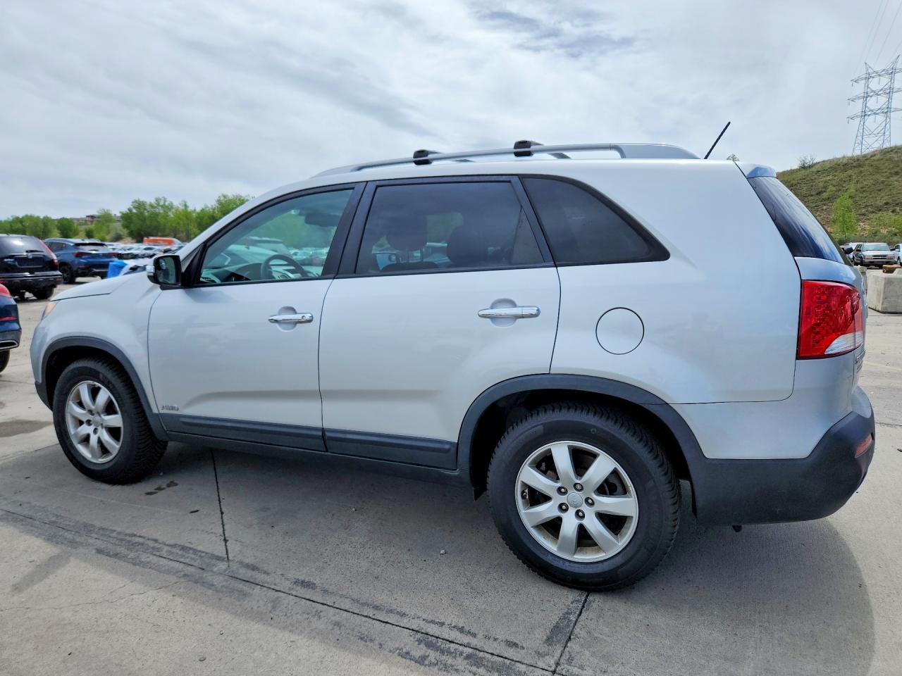 2013 Kia Sorento Lx Silver vin: 5XYKTDA23DG347555