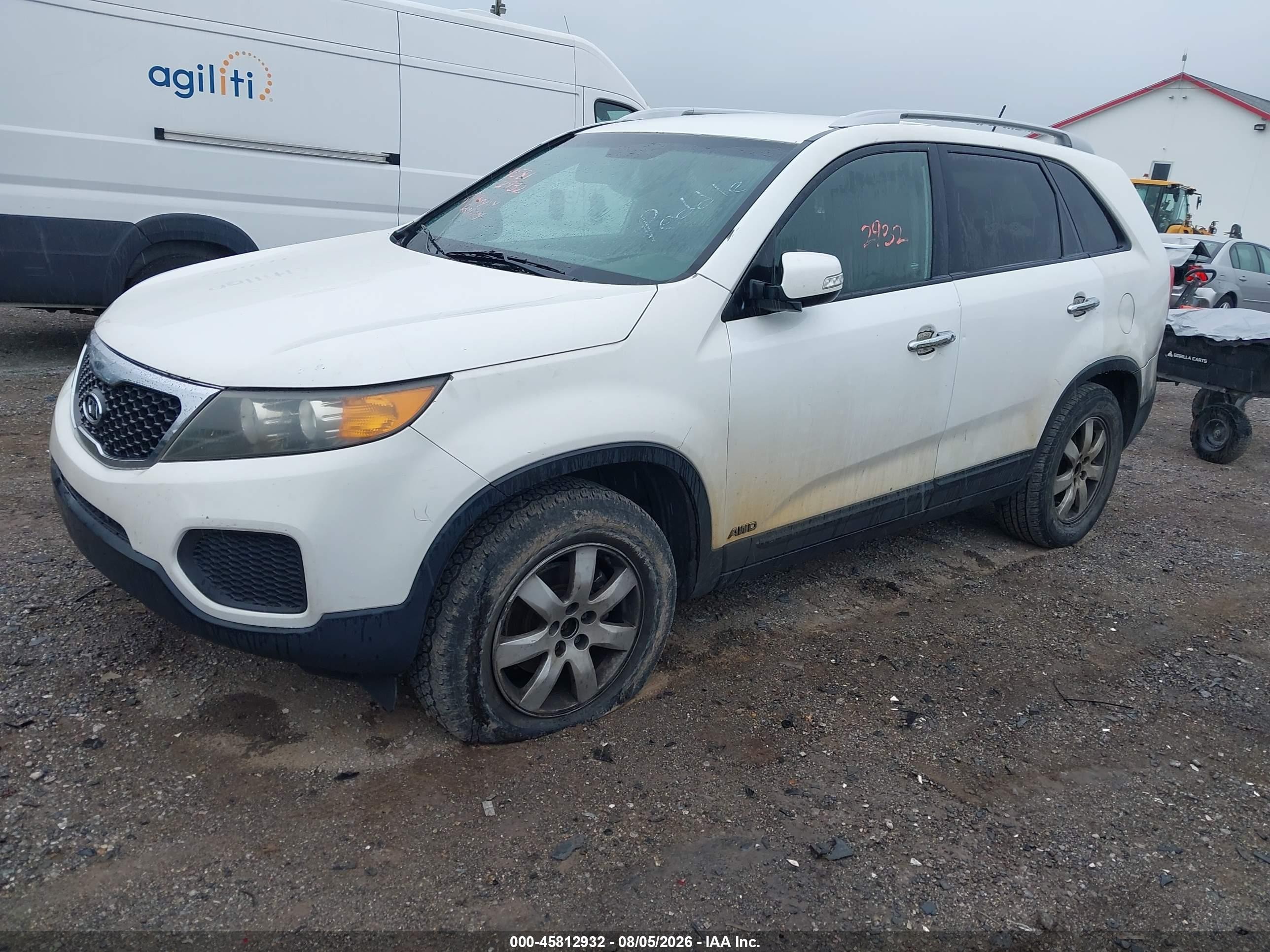 2013 Kia Sorento Lx V6 White vin: 5XYKTDA23DG364940