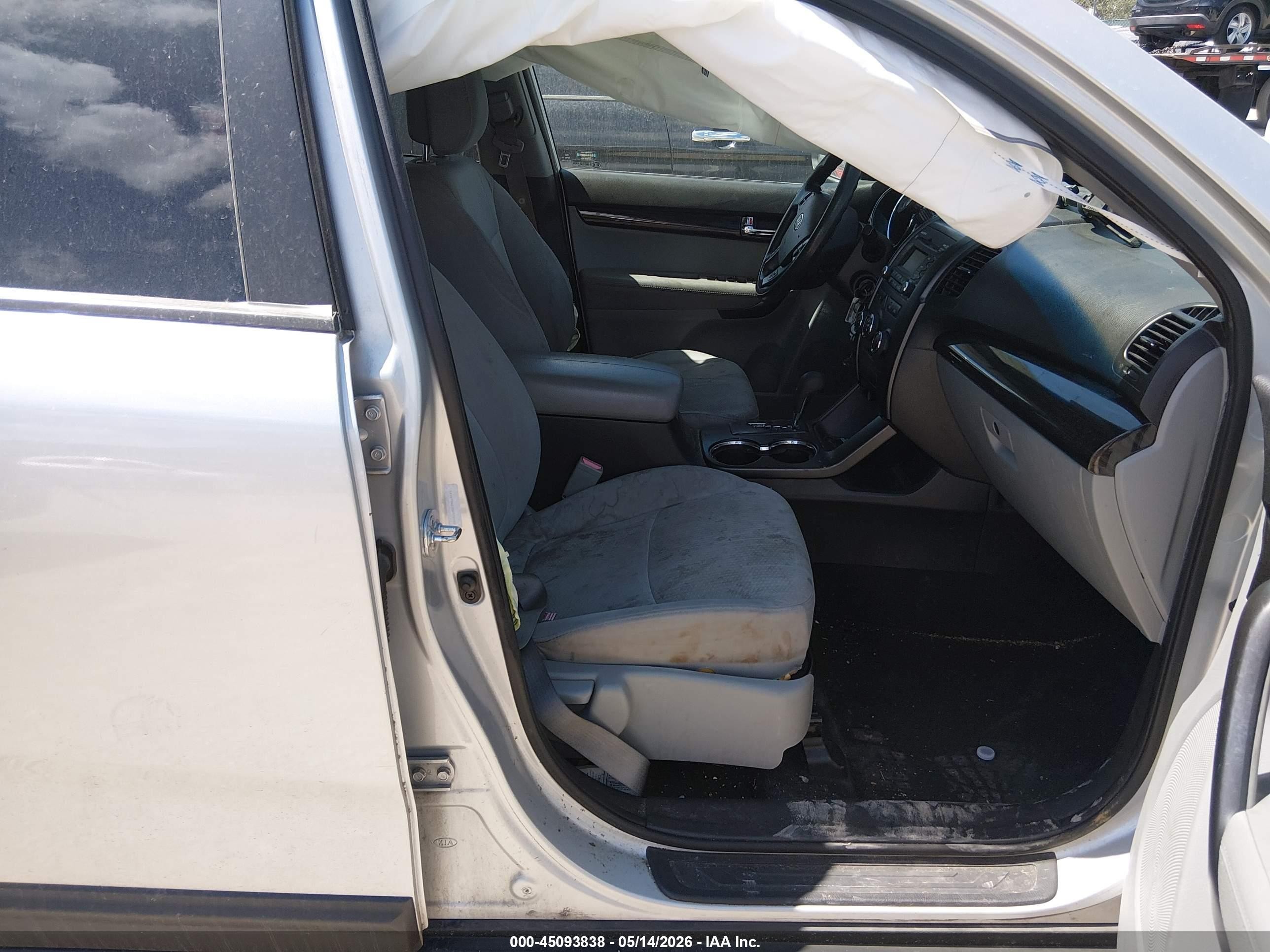 2013 Kia Sorento Lx V6 Серый vin: 5XYKTDA23DG375940