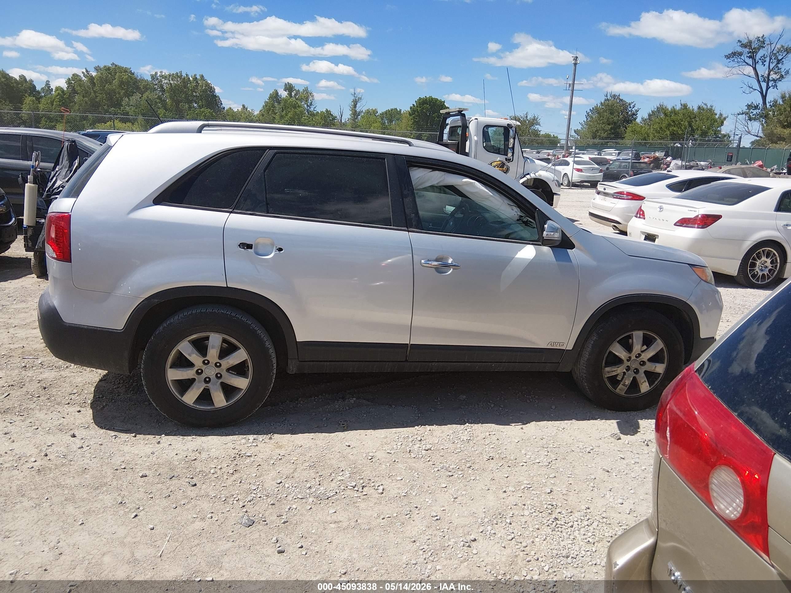 2013 Kia Sorento Lx V6 Серый vin: 5XYKTDA23DG375940