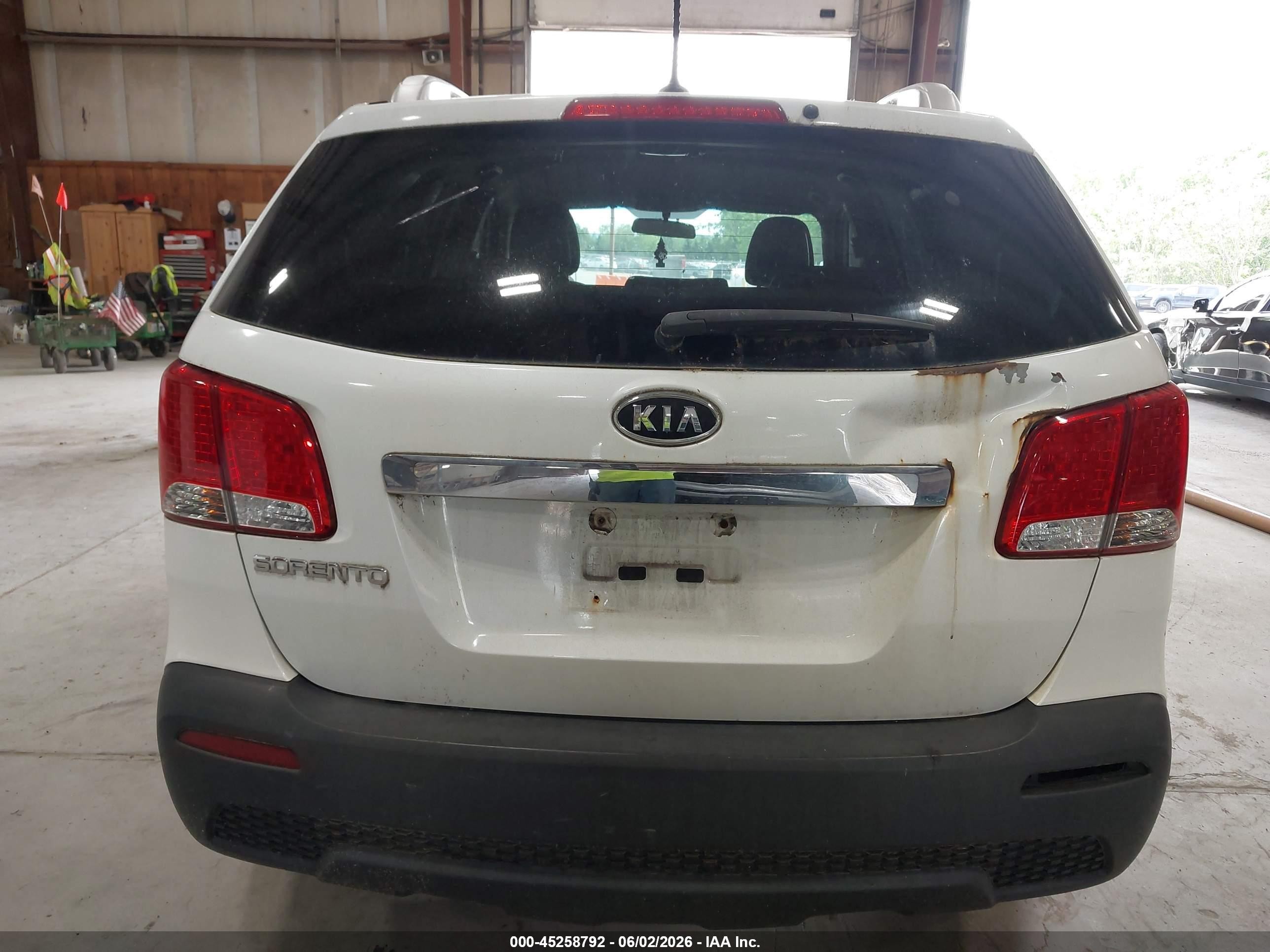 2012 Kia Sorento Lx V6 Белый vin: 5XYKTDA24CG286960