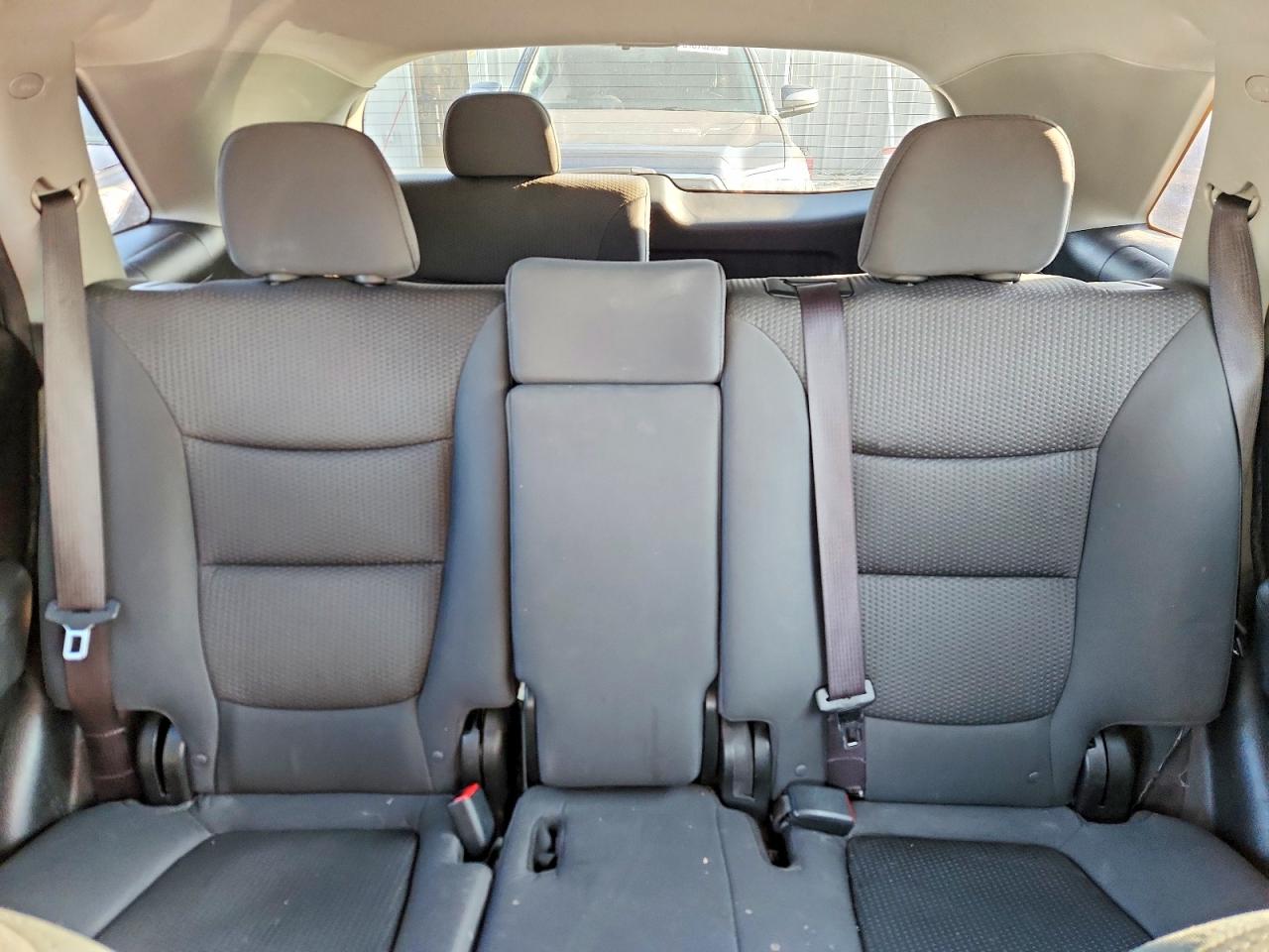 2013 Kia Sorento Lx White vin: 5XYKTDA24DG310160