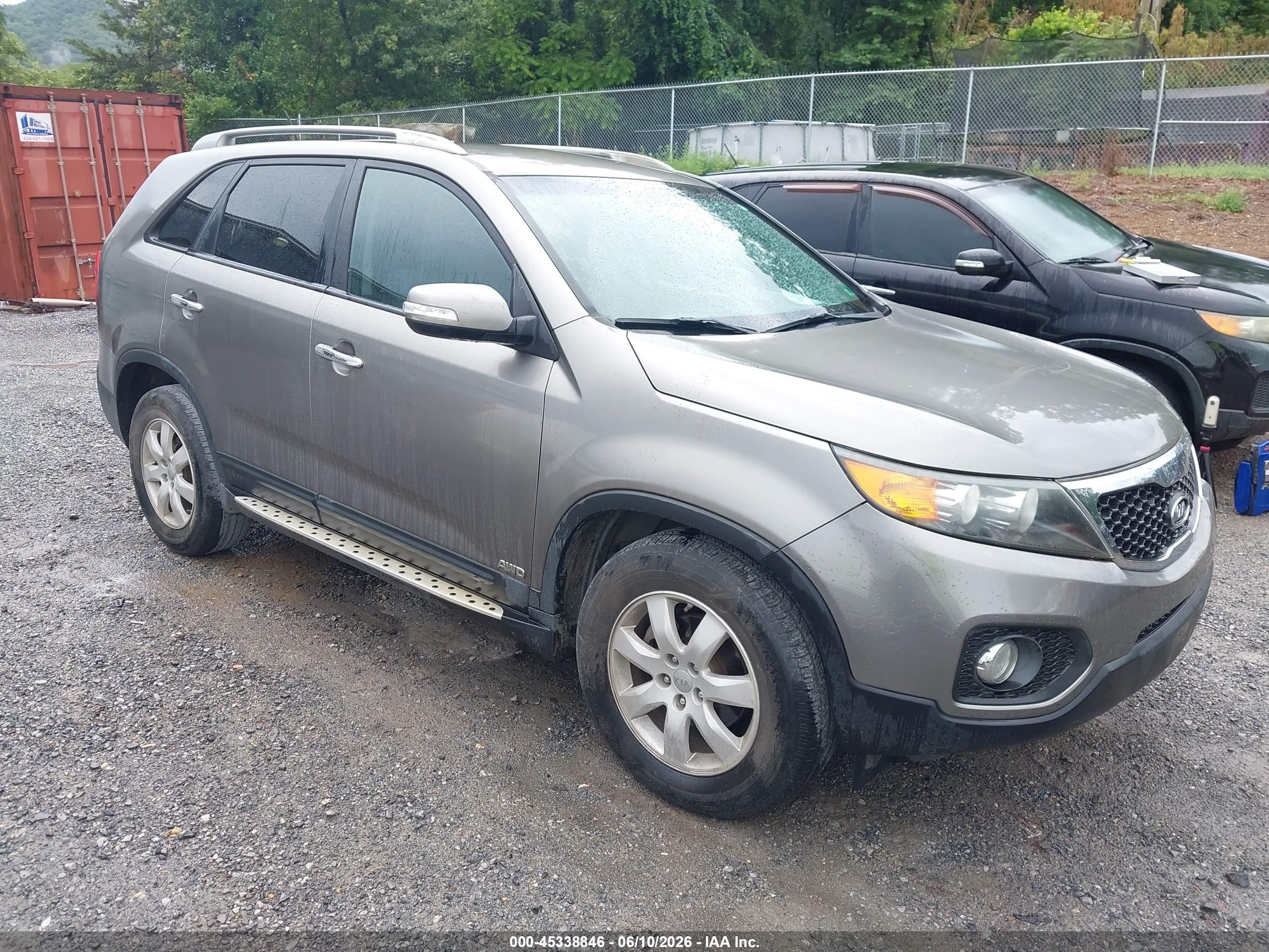 2013 Kia Sorento Lx V6 Серый vin: 5XYKTDA24DG324379