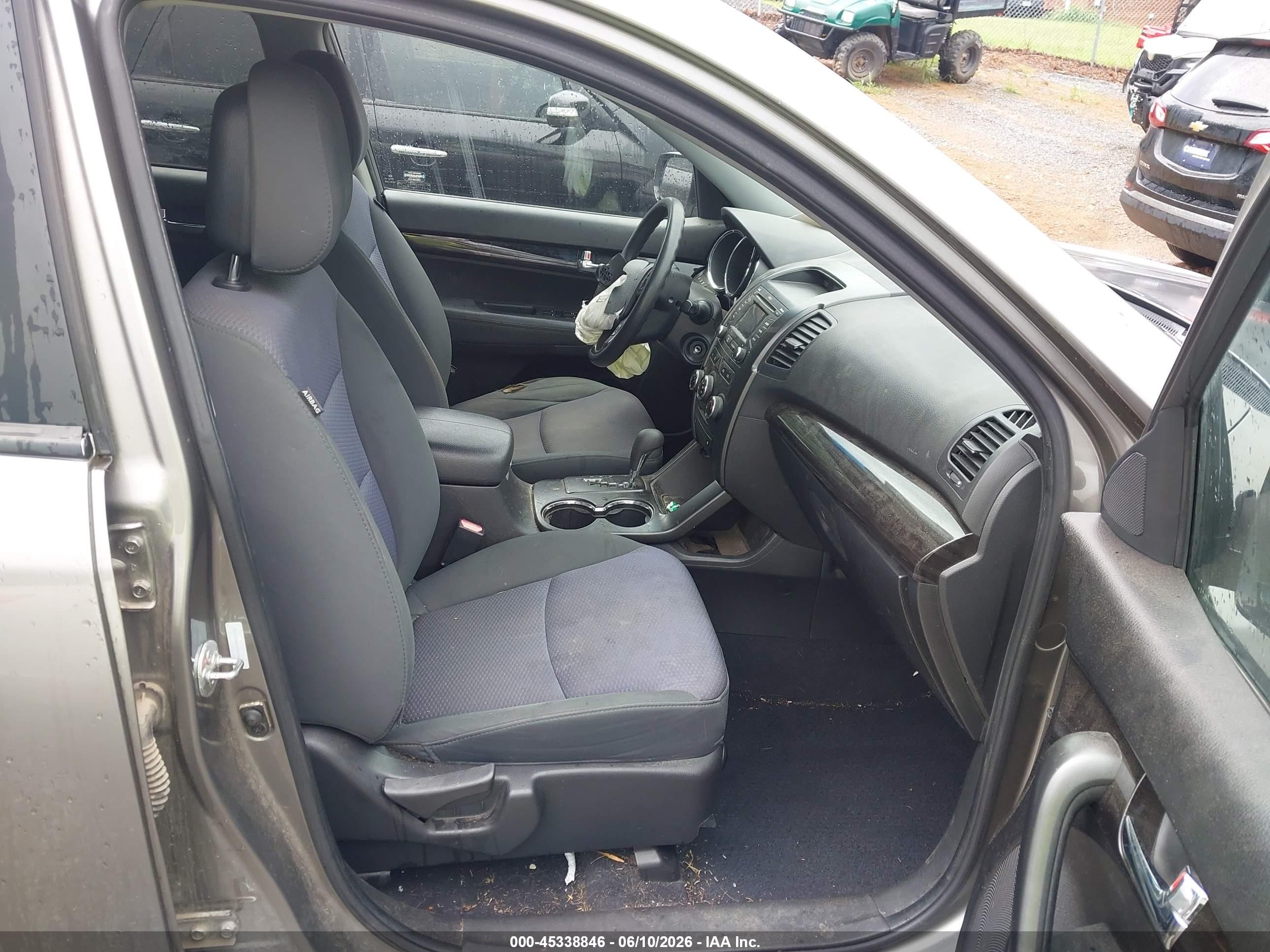 2013 Kia Sorento Lx V6 Gray vin: 5XYKTDA24DG324379