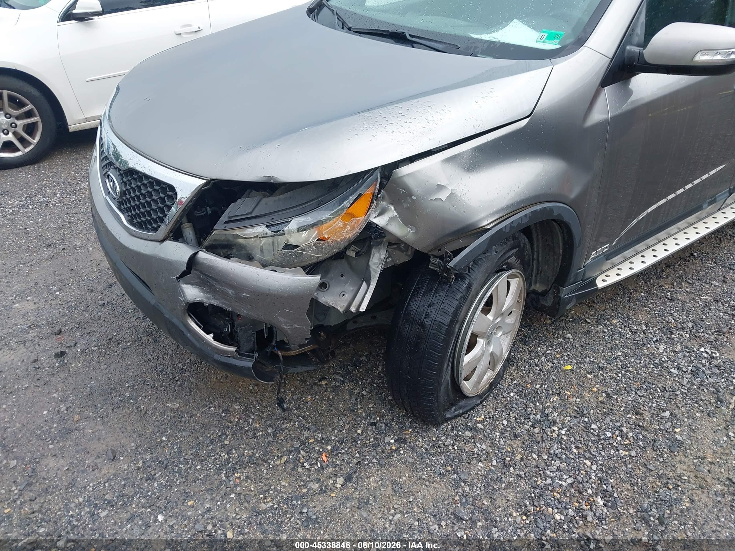 2013 Kia Sorento Lx V6 Gray vin: 5XYKTDA24DG324379