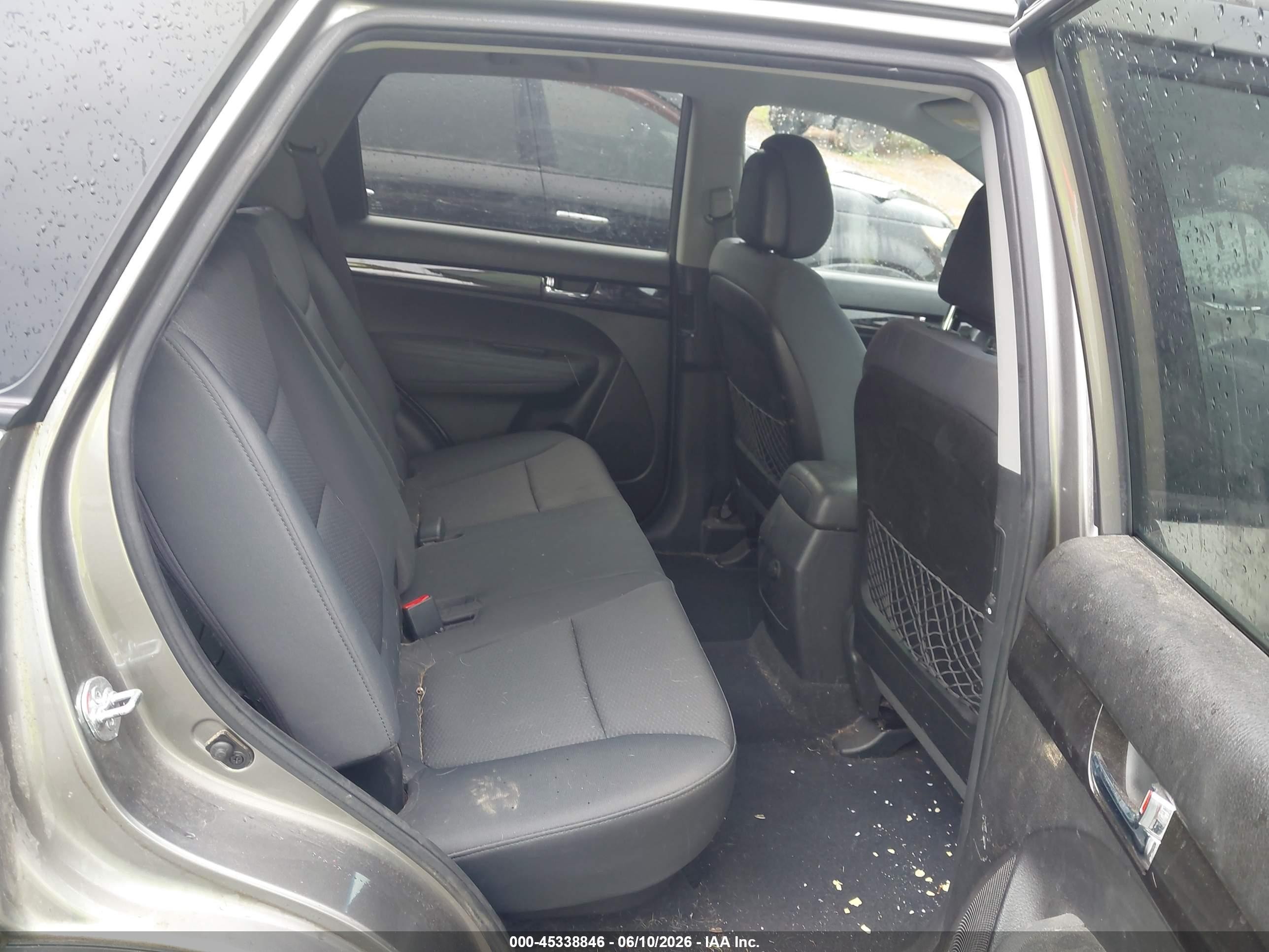 2013 Kia Sorento Lx V6 Gray vin: 5XYKTDA24DG324379