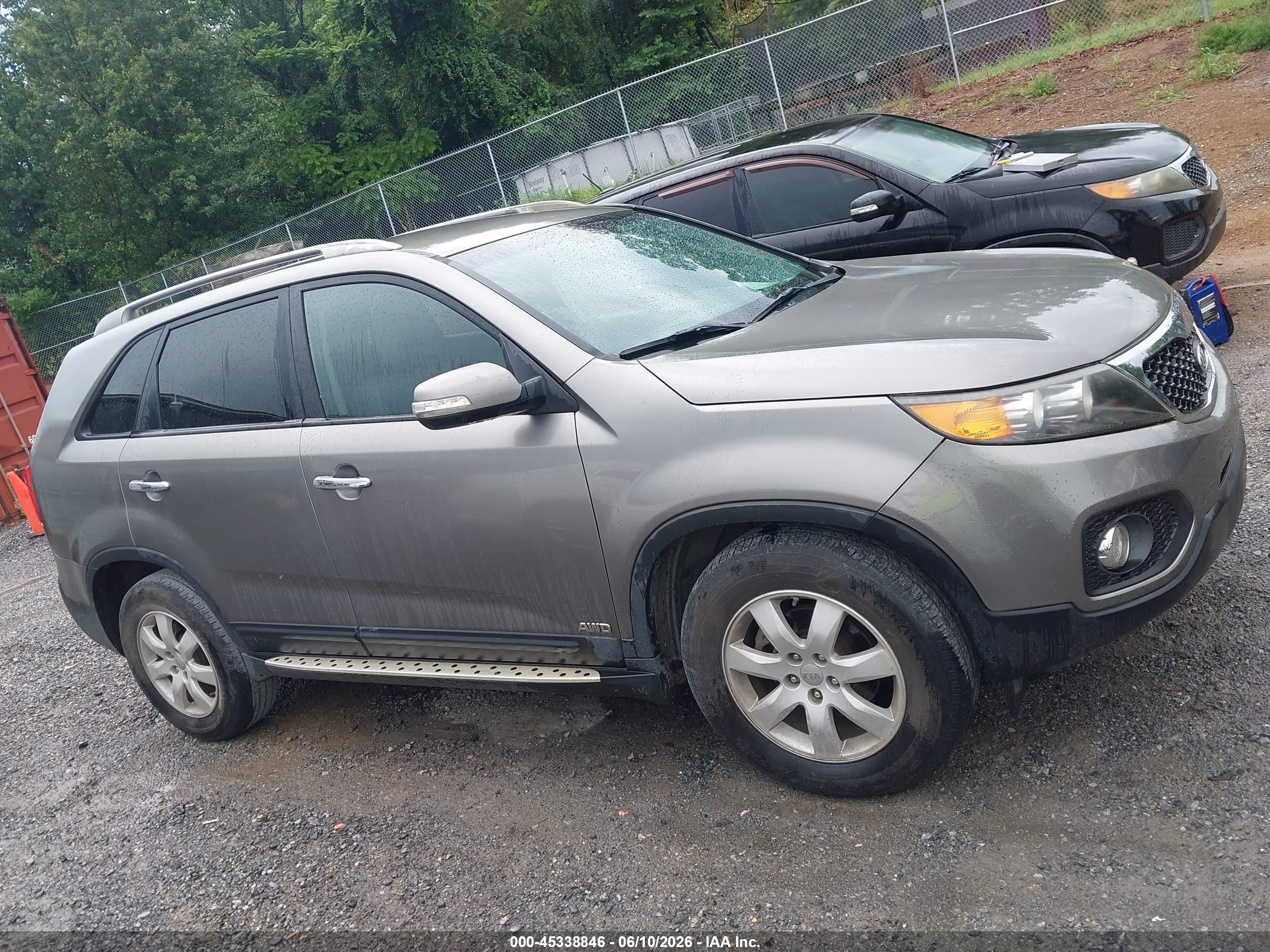 2013 Kia Sorento Lx V6 Gray vin: 5XYKTDA24DG324379