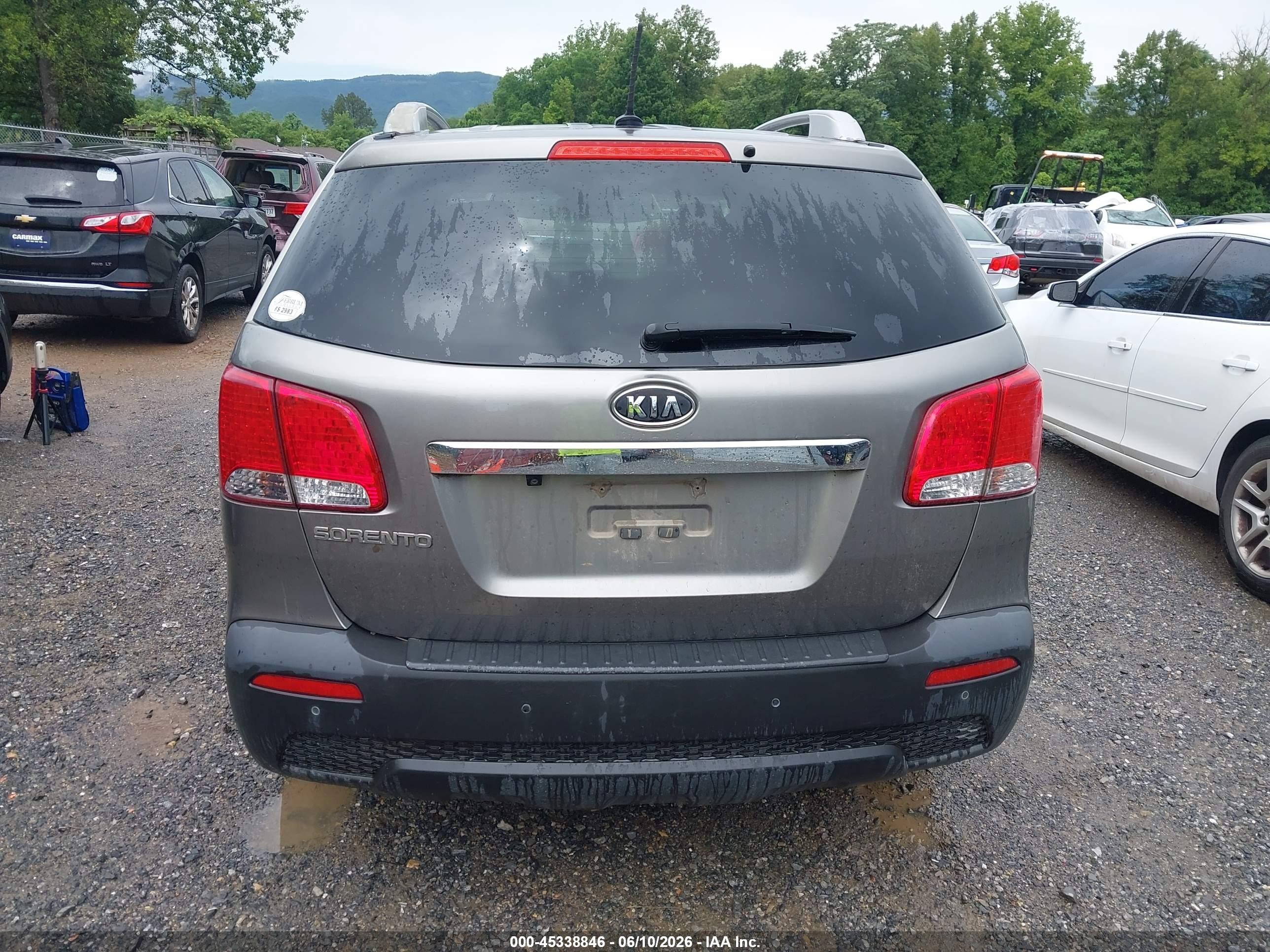 2013 Kia Sorento Lx V6 Gray vin: 5XYKTDA24DG324379