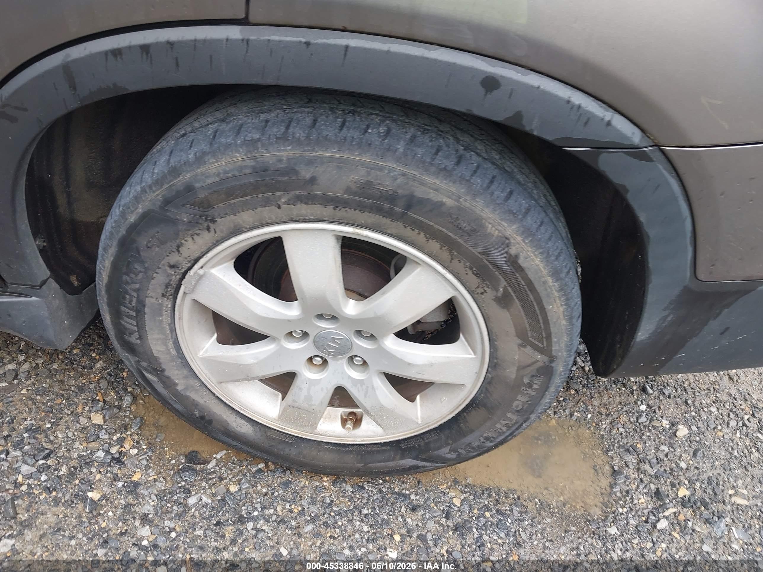 2013 Kia Sorento Lx V6 Gray vin: 5XYKTDA24DG324379