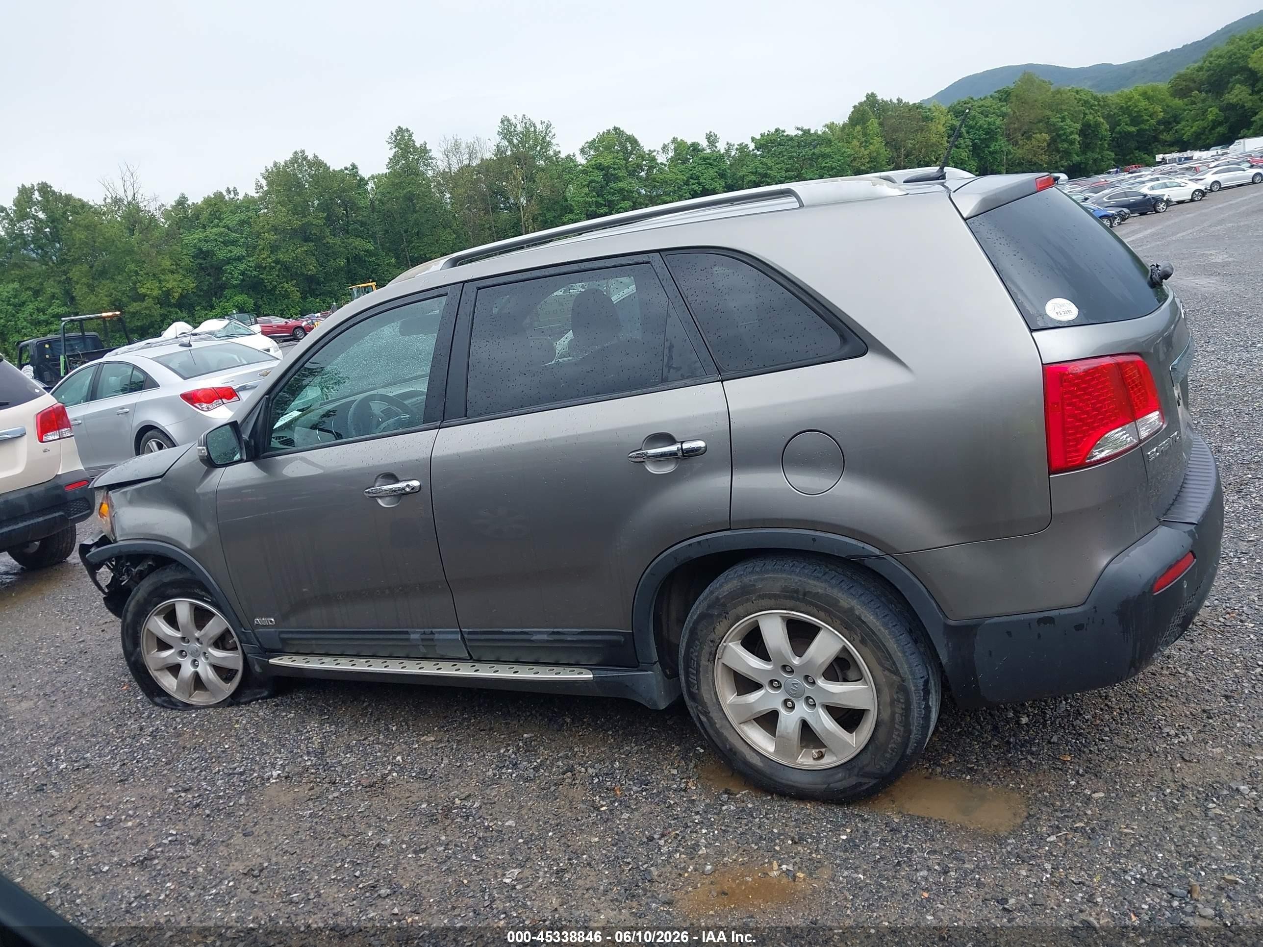 2013 Kia Sorento Lx V6 Gray vin: 5XYKTDA24DG324379