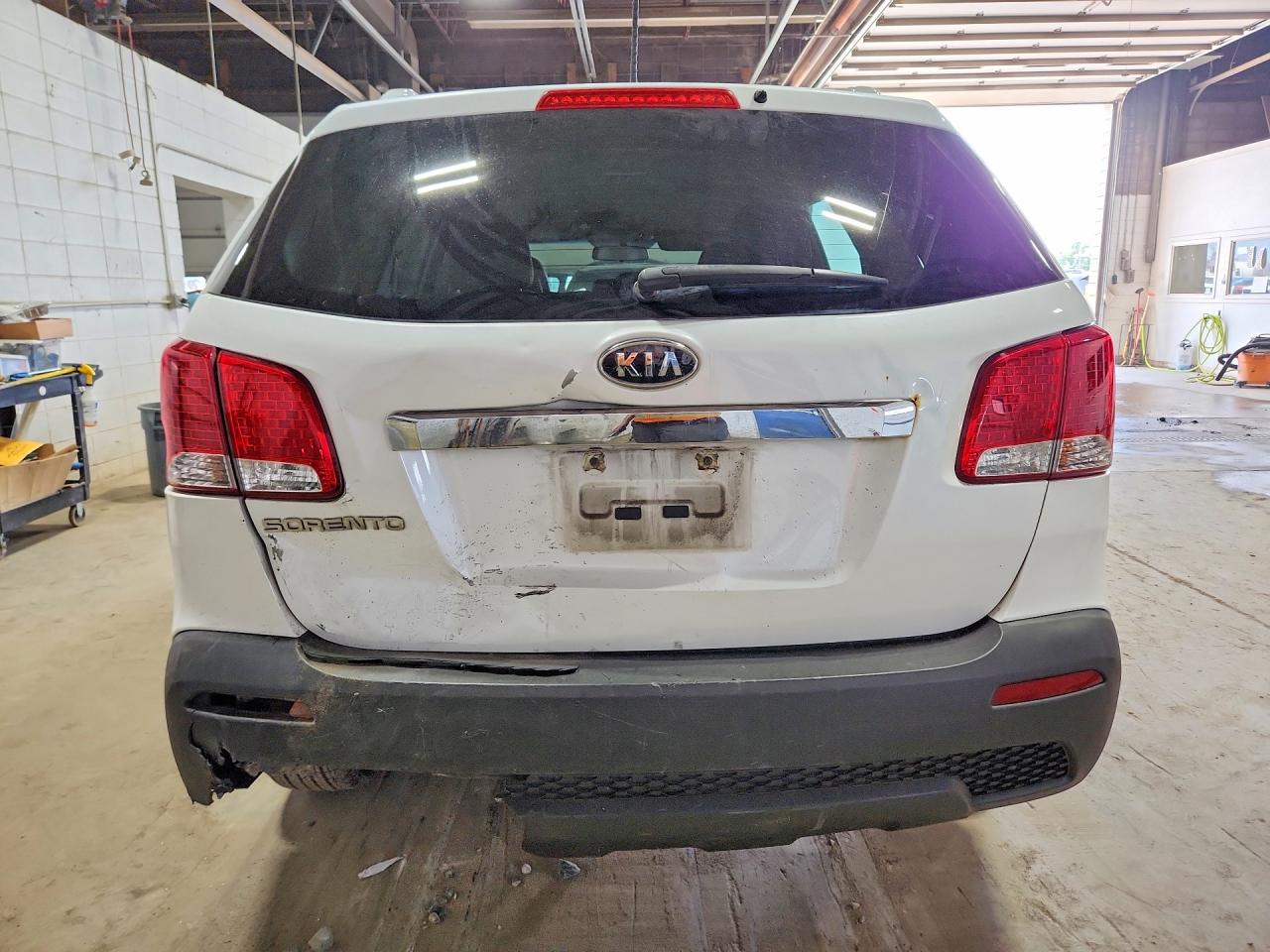 2013 Kia Sorento Lx White vin: 5XYKTDA24DG404054
