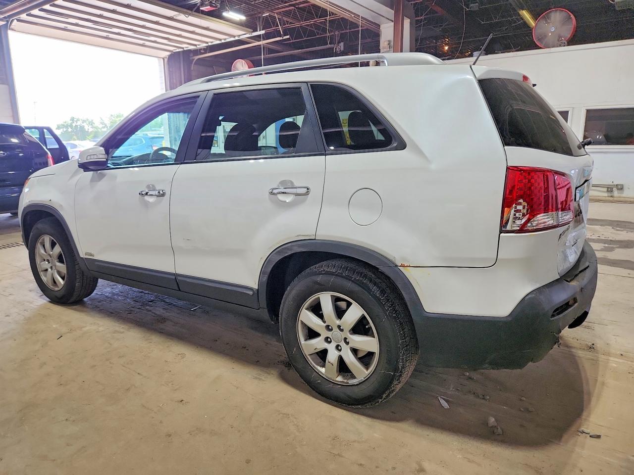 2013 Kia Sorento Lx White vin: 5XYKTDA24DG404054