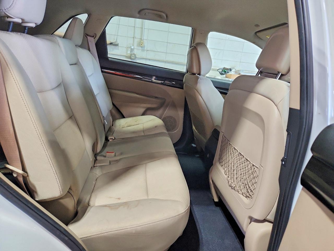 2013 Kia Sorento Lx White vin: 5XYKTDA24DG404054