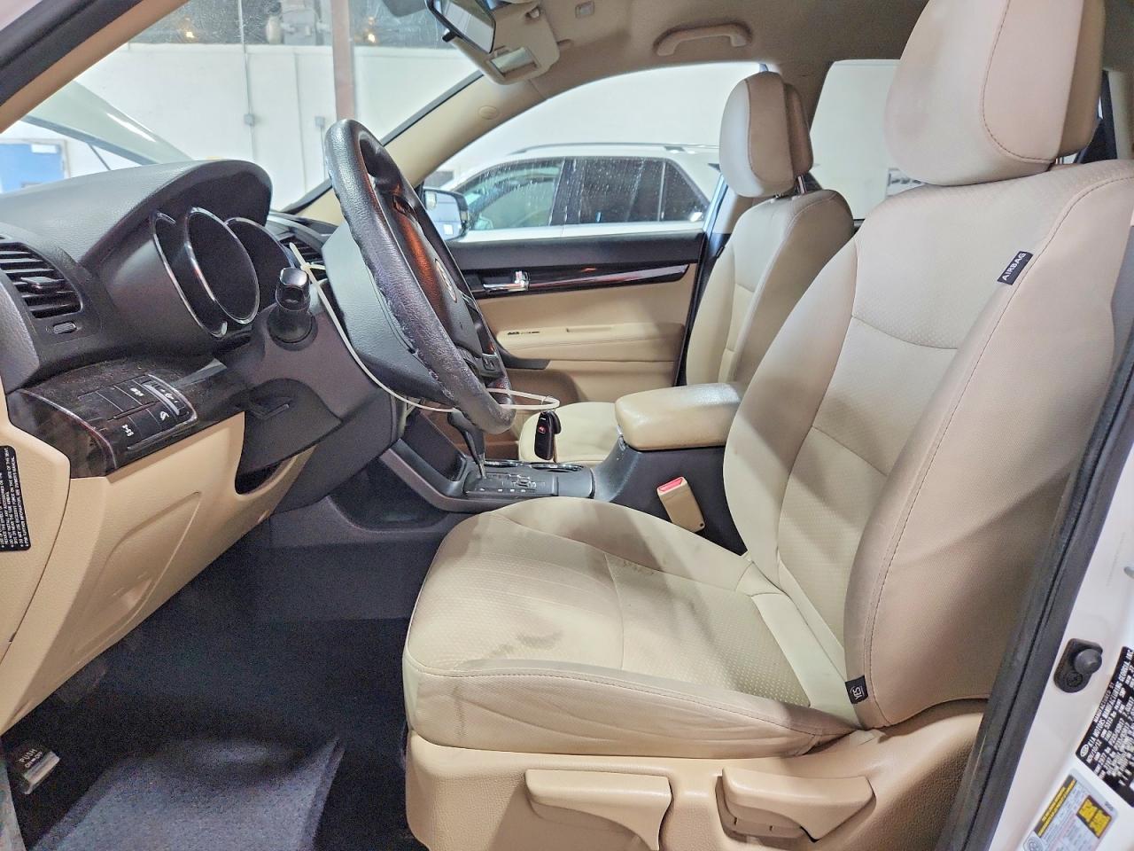 2013 Kia Sorento Lx White vin: 5XYKTDA24DG404054