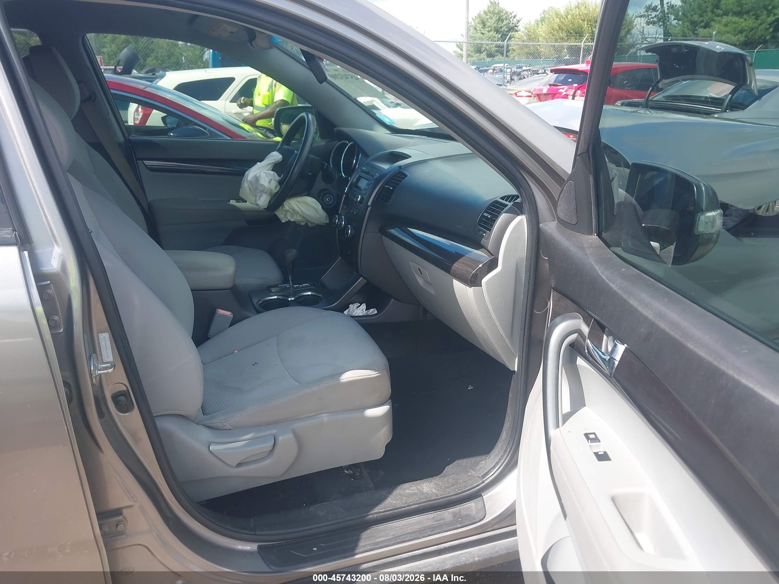2011 Kia Sorento Lx V6 Gray vin: 5XYKTDA25BG142364