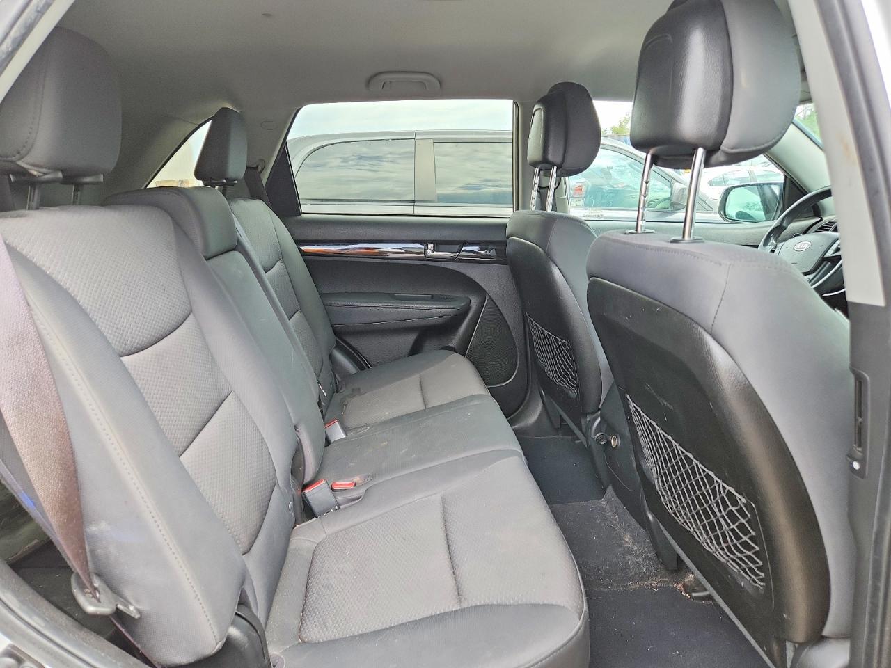 2012 Kia Sorento Lx Silver vin: 5XYKTDA25CG218103