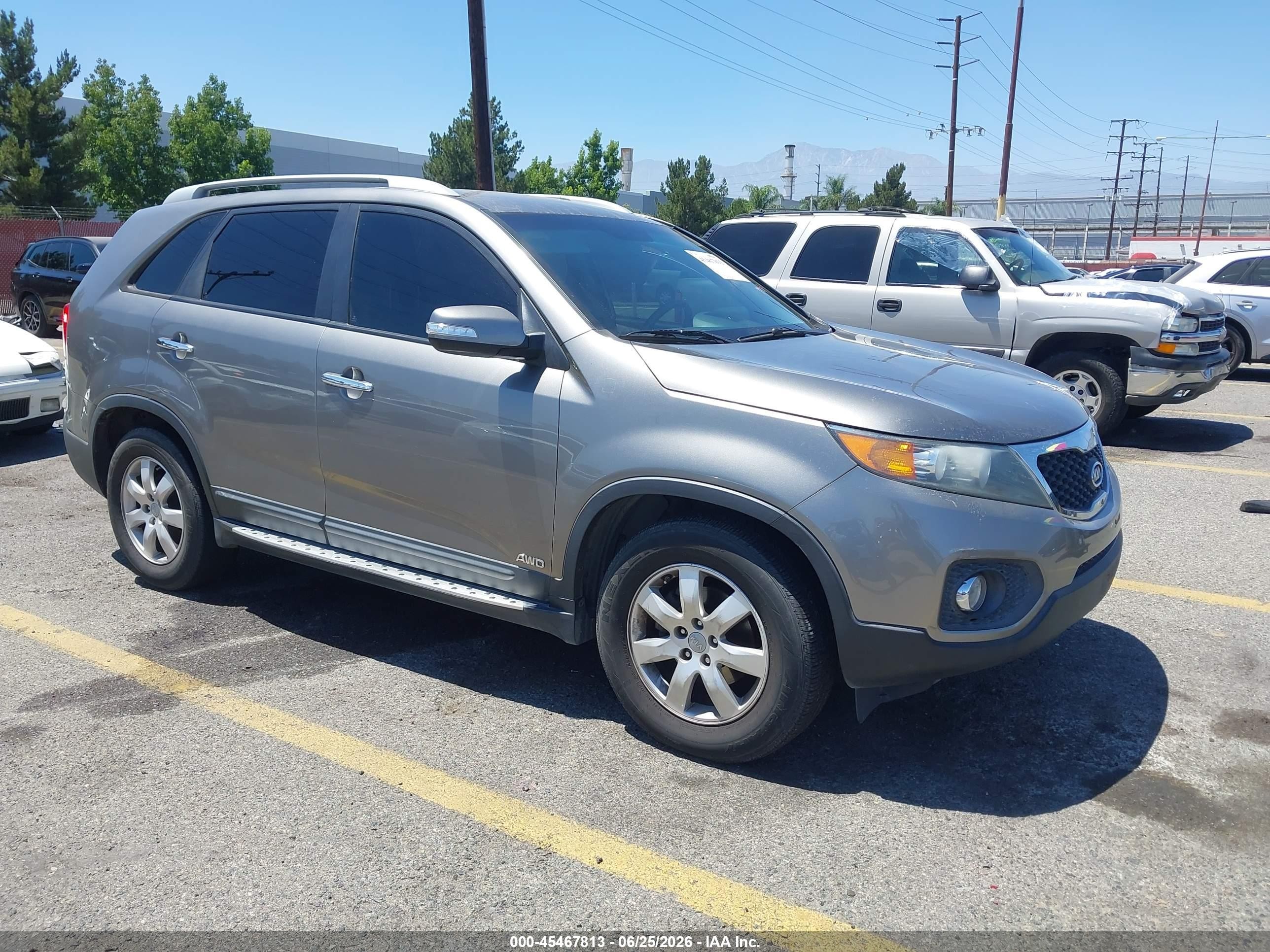 2013 Kia Sorento Lx V6 Gray vin: 5XYKTDA25DG332569