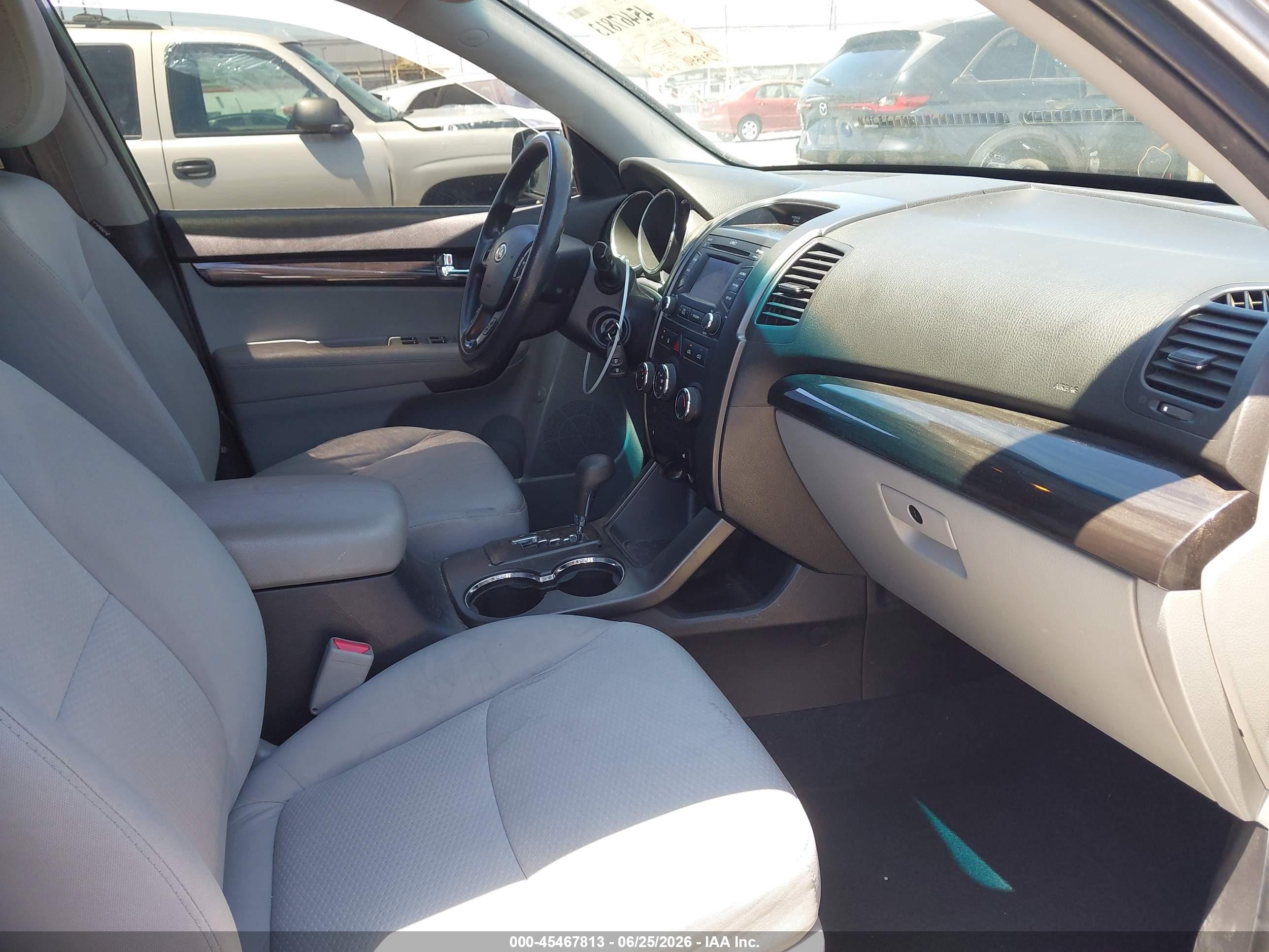 2013 Kia Sorento Lx V6 Gray vin: 5XYKTDA25DG332569