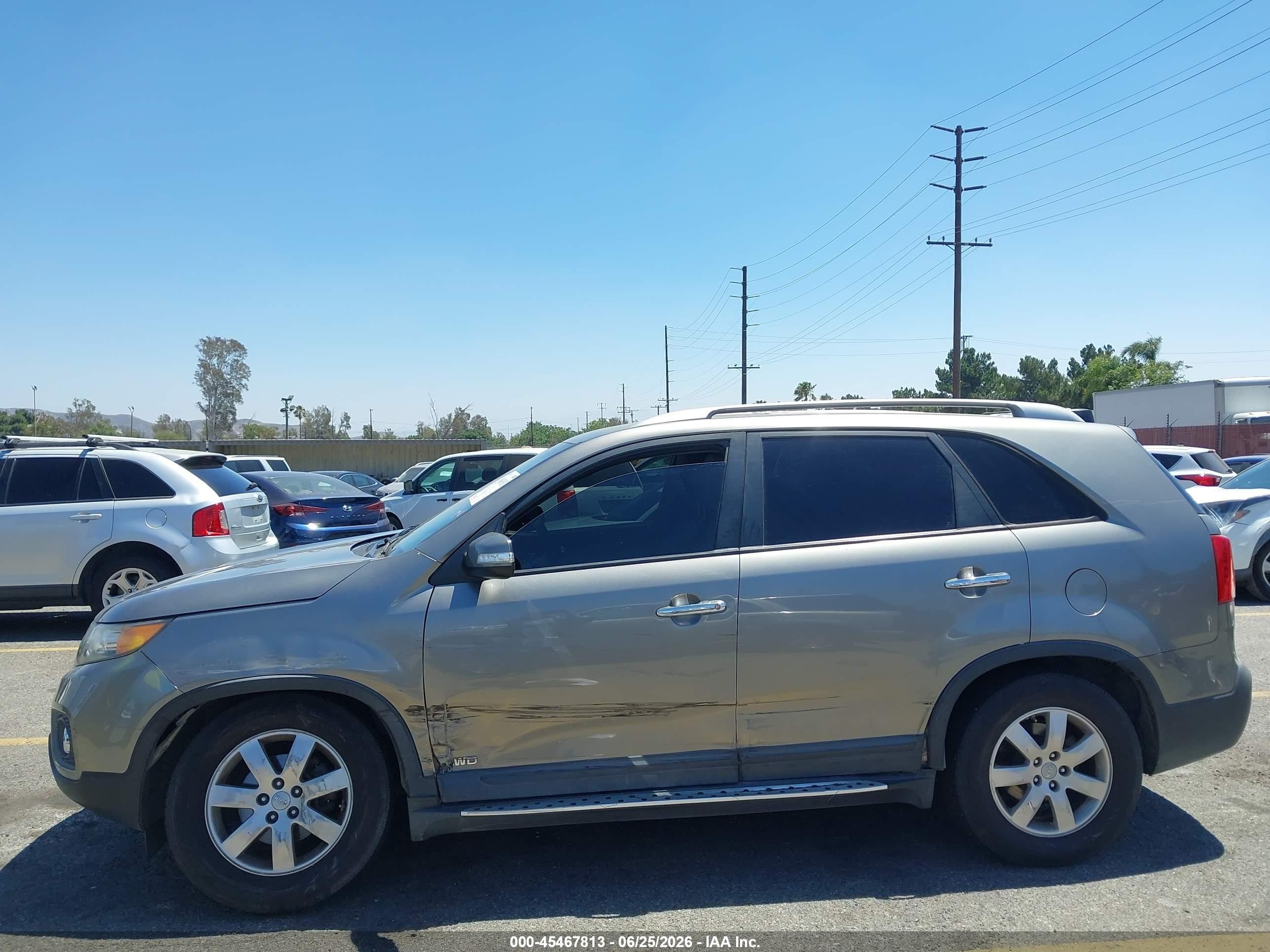 2013 Kia Sorento Lx V6 Gray vin: 5XYKTDA25DG332569