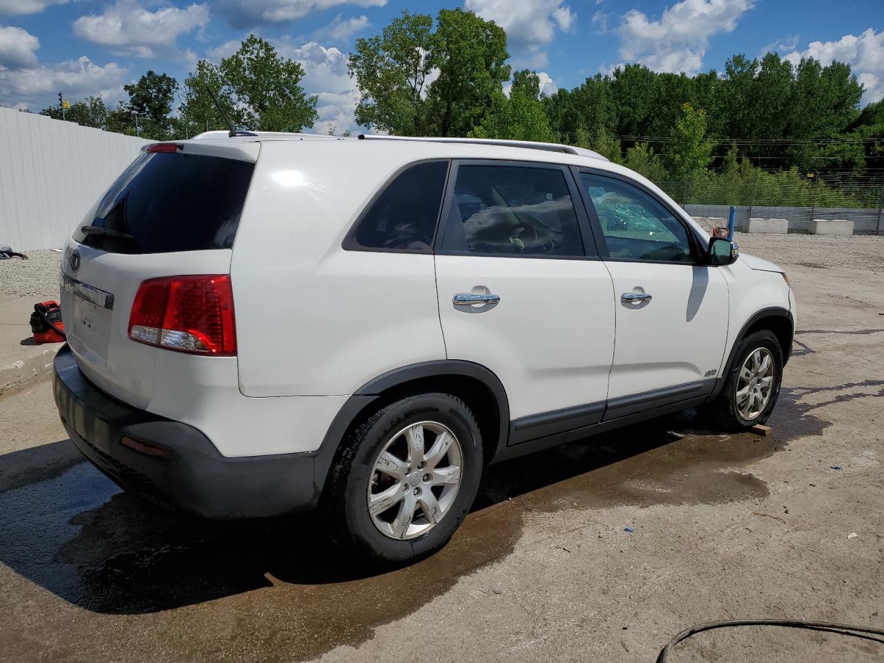 2013 Kia Sorento Lx White vin: 5XYKTDA25DG365183