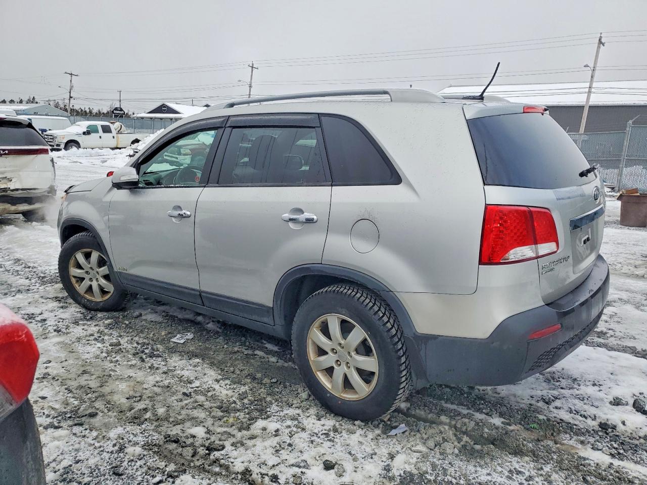 2013 Kia Sorento Lx Silver vin: 5XYKTDA25DG377625