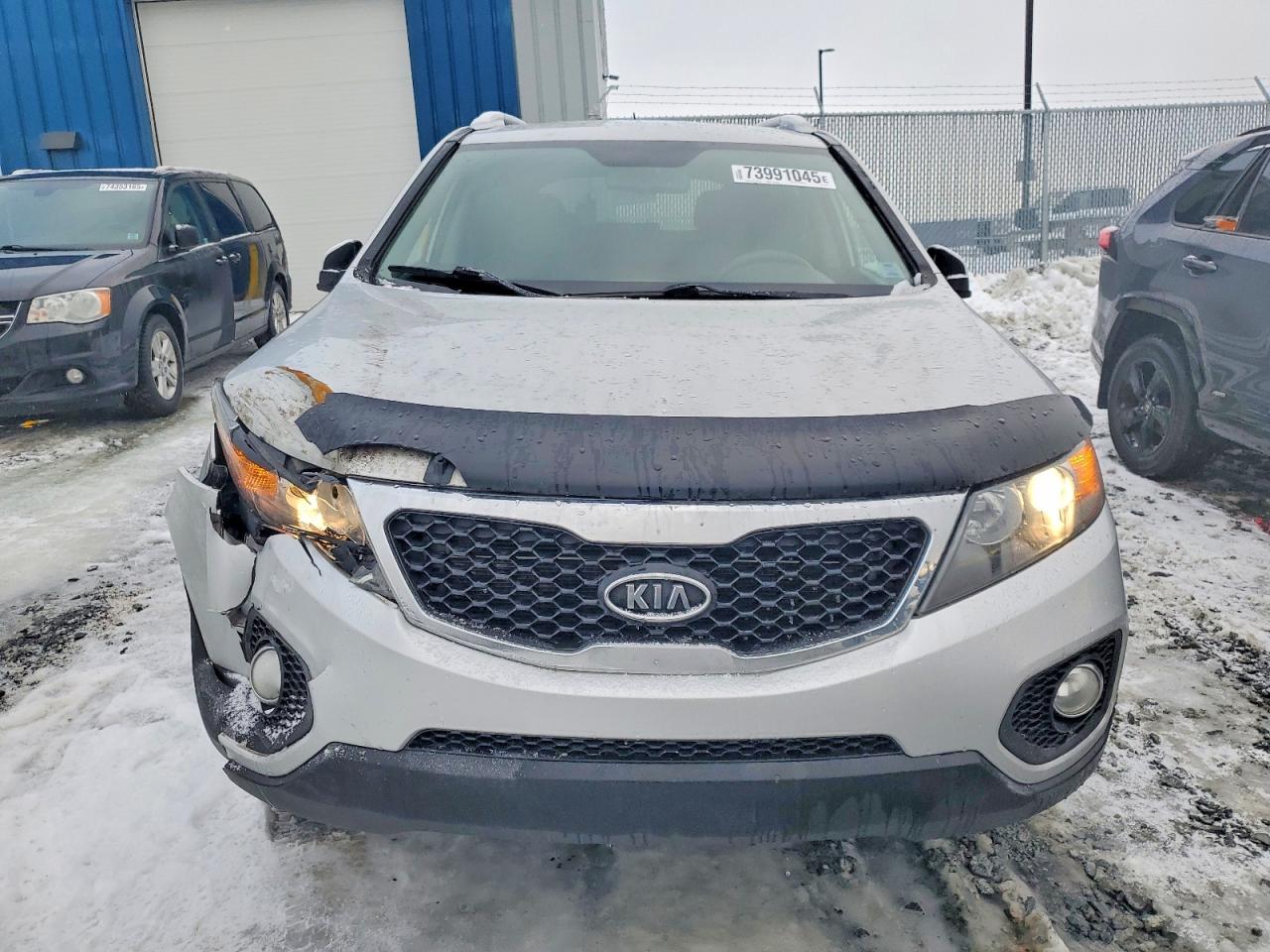 2013 Kia Sorento Lx Silver vin: 5XYKTDA25DG377625