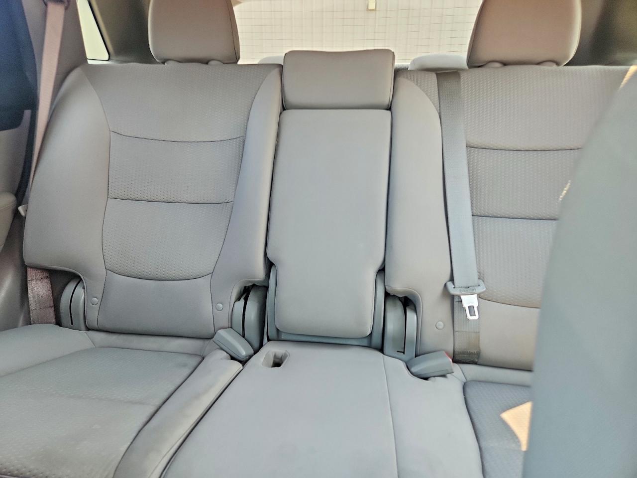 2011 Kia Sorento Lx Blue vin: 5XYKTDA26BG068310
