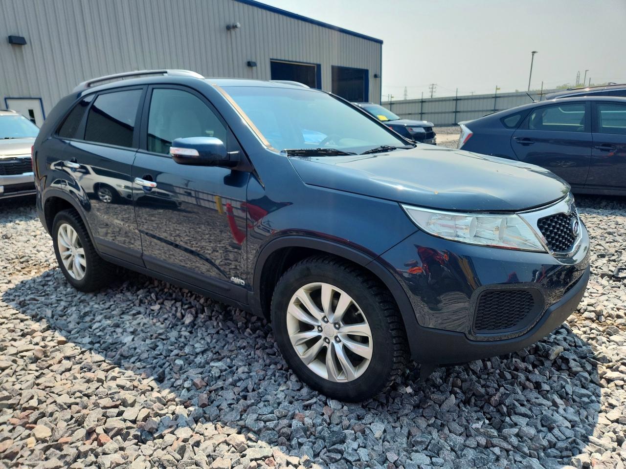 2011 Kia Sorento Lx Blue vin: 5XYKTDA26BG068310