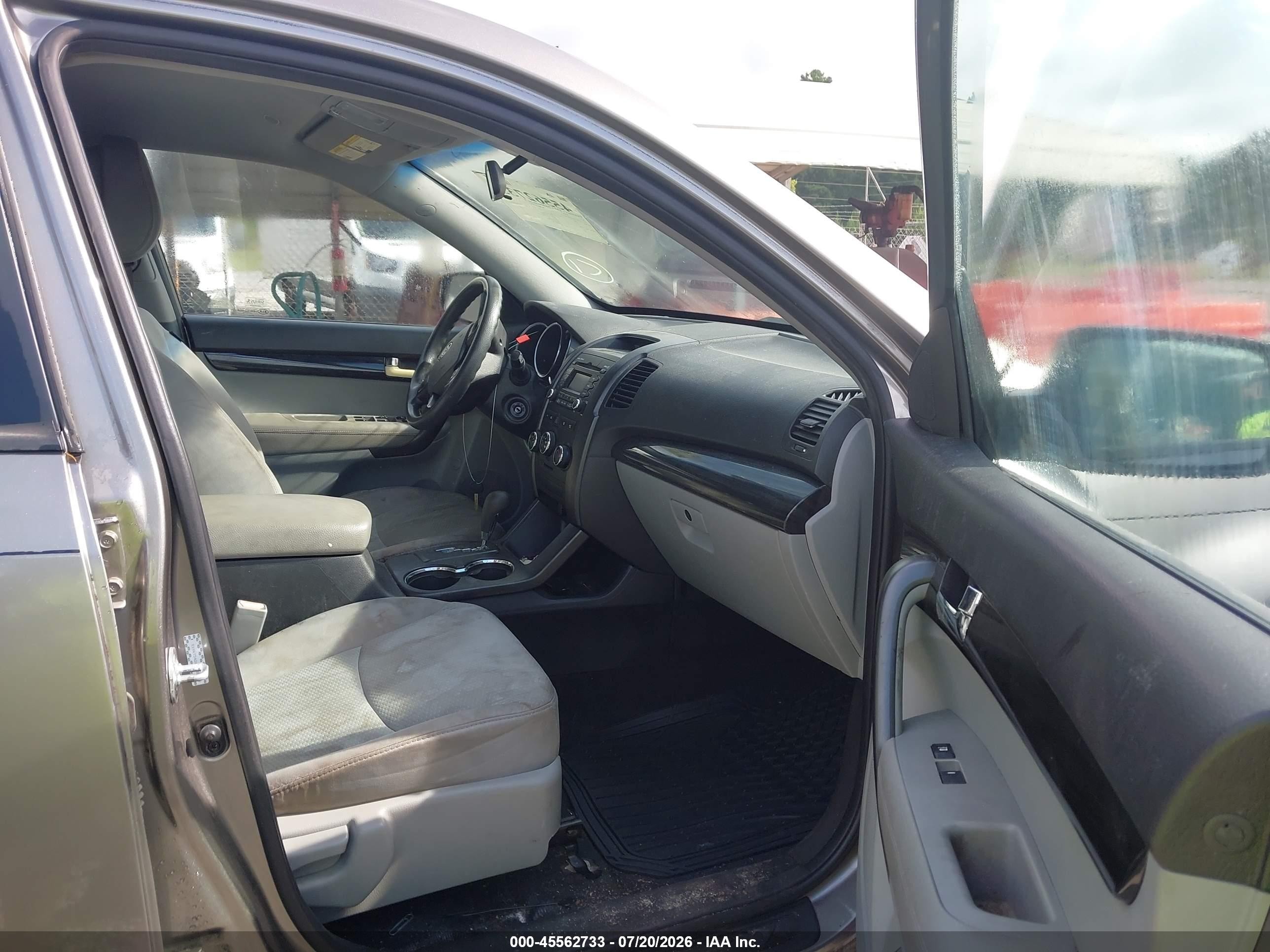 2011 Kia Sorento Lx V6 Серый vin: 5XYKTDA26BG085169