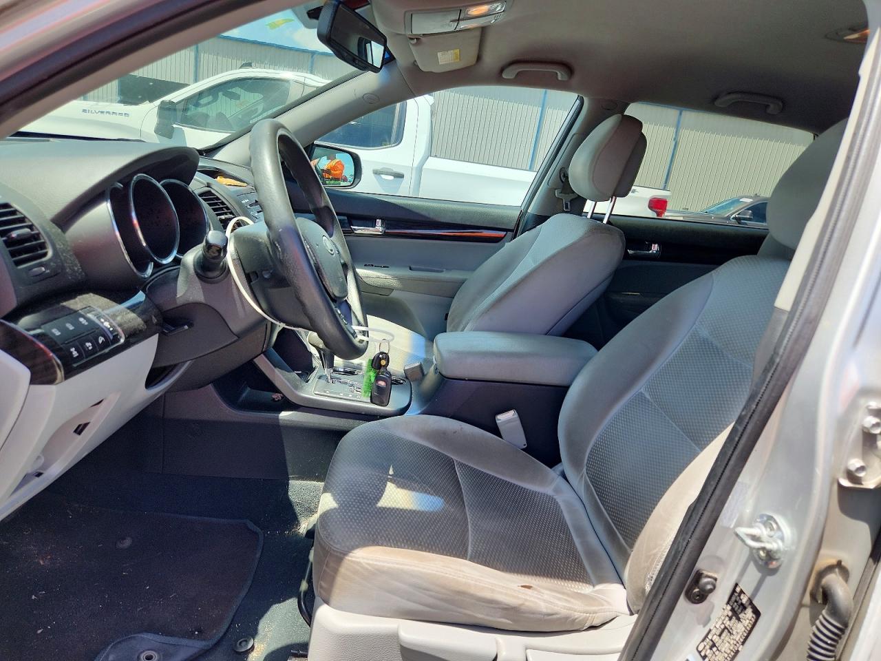 2012 Kia Sorento Lx Silver vin: 5XYKTDA26CG198587