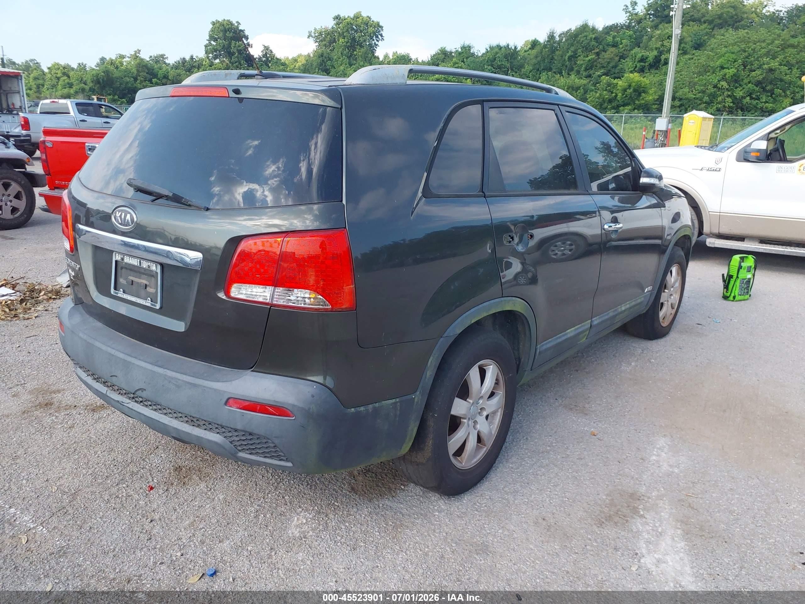 2012 Kia Sorento Lx V6 Gray vin: 5XYKTDA26CG224640