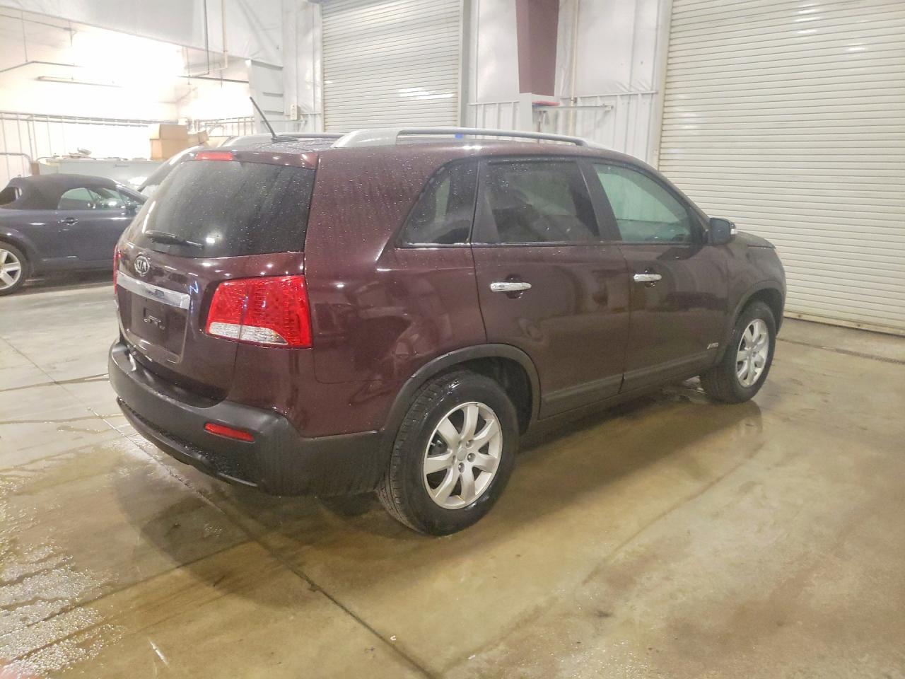 2012 Kia Sorento Lx Burgundy vin: 5XYKTDA26CG259355