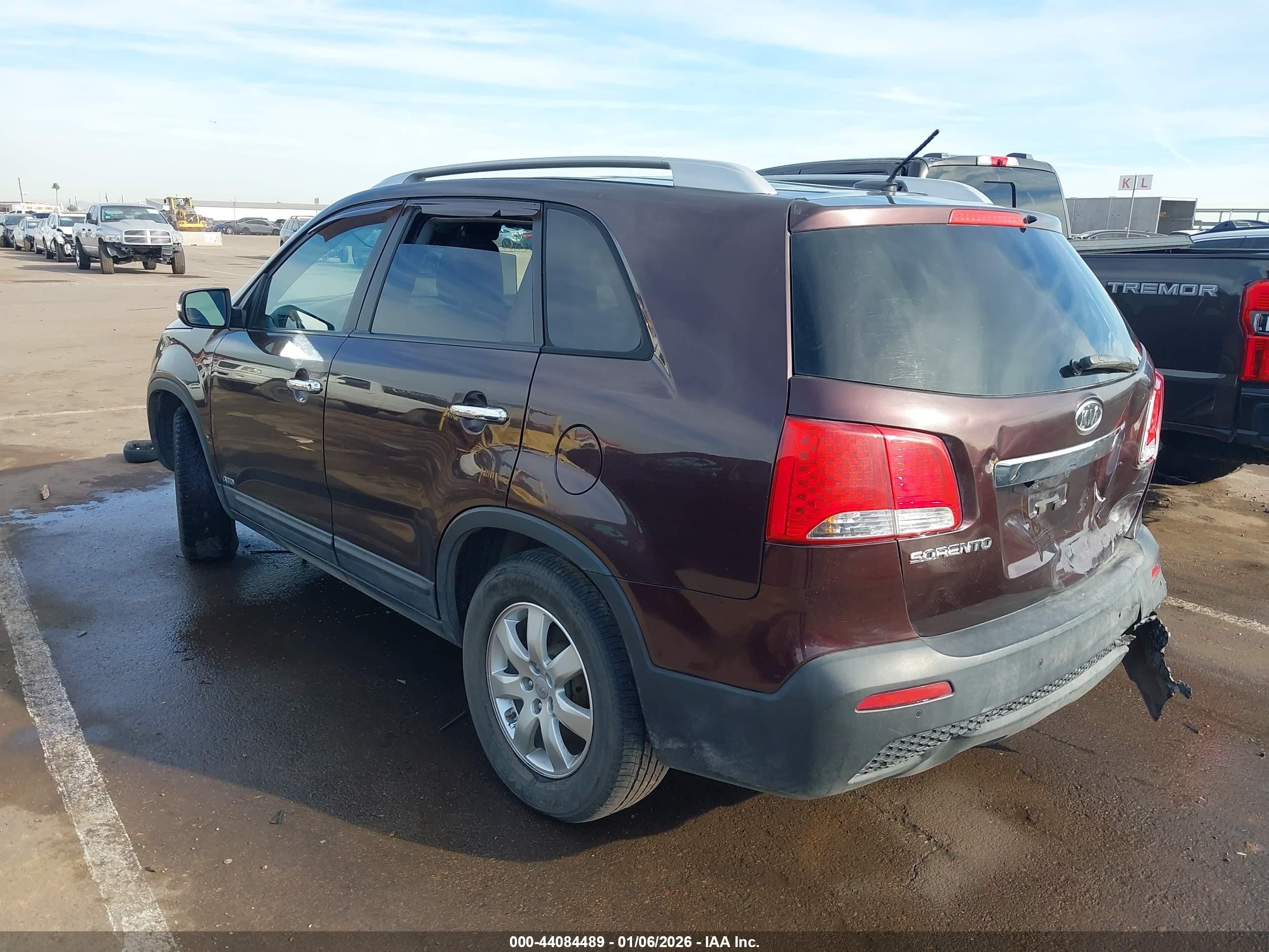 2012 Kia Sorento Lx V6 Burgundy vin: 5XYKTDA26CG262854