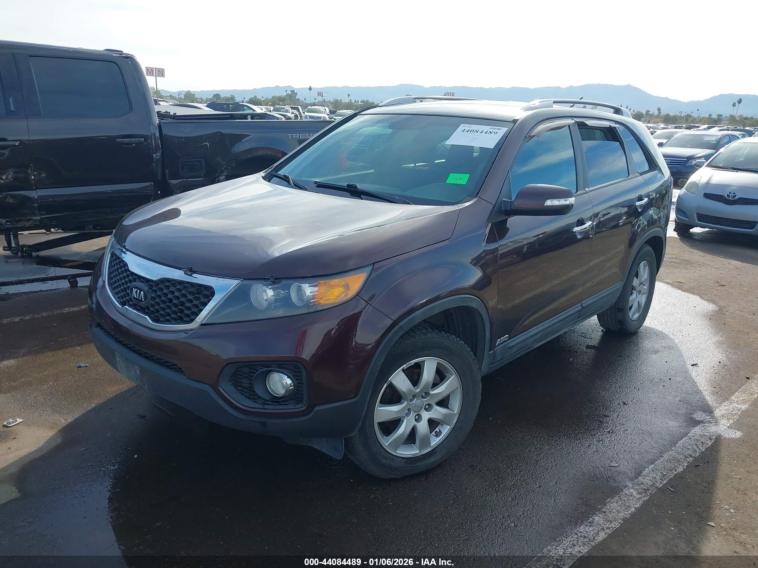 2012 Kia Sorento Lx V6 Burgundy vin: 5XYKTDA26CG262854