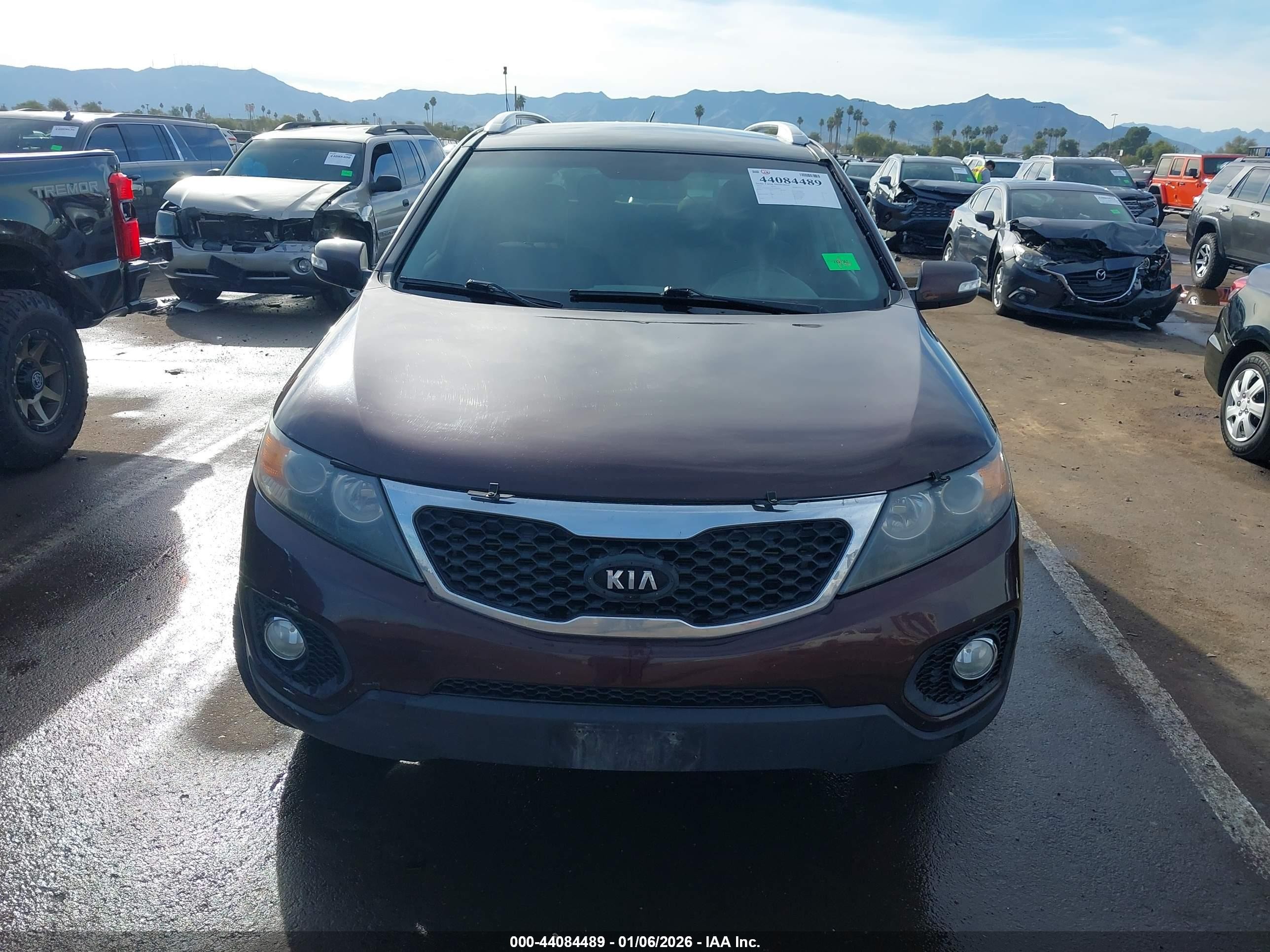 2012 Kia Sorento Lx V6 Burgundy vin: 5XYKTDA26CG262854