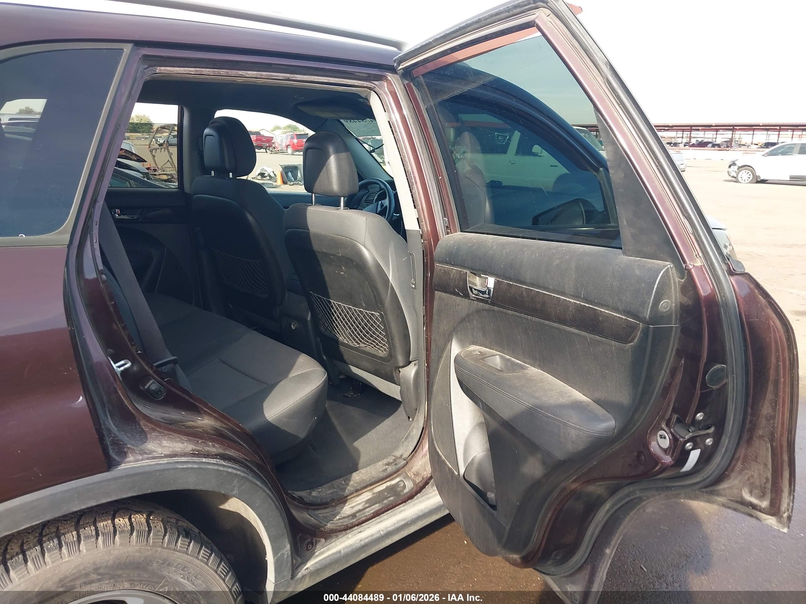2012 Kia Sorento Lx V6 Burgundy vin: 5XYKTDA26CG262854
