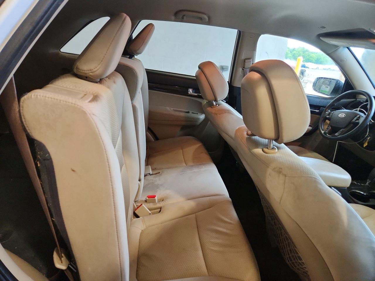 2013 Kia Sorento Lx White vin: 5XYKTDA26DG338963