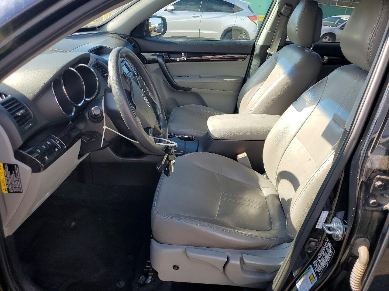 2011 Kia Sorento Lx Black vin: 5XYKTDA27BG049829