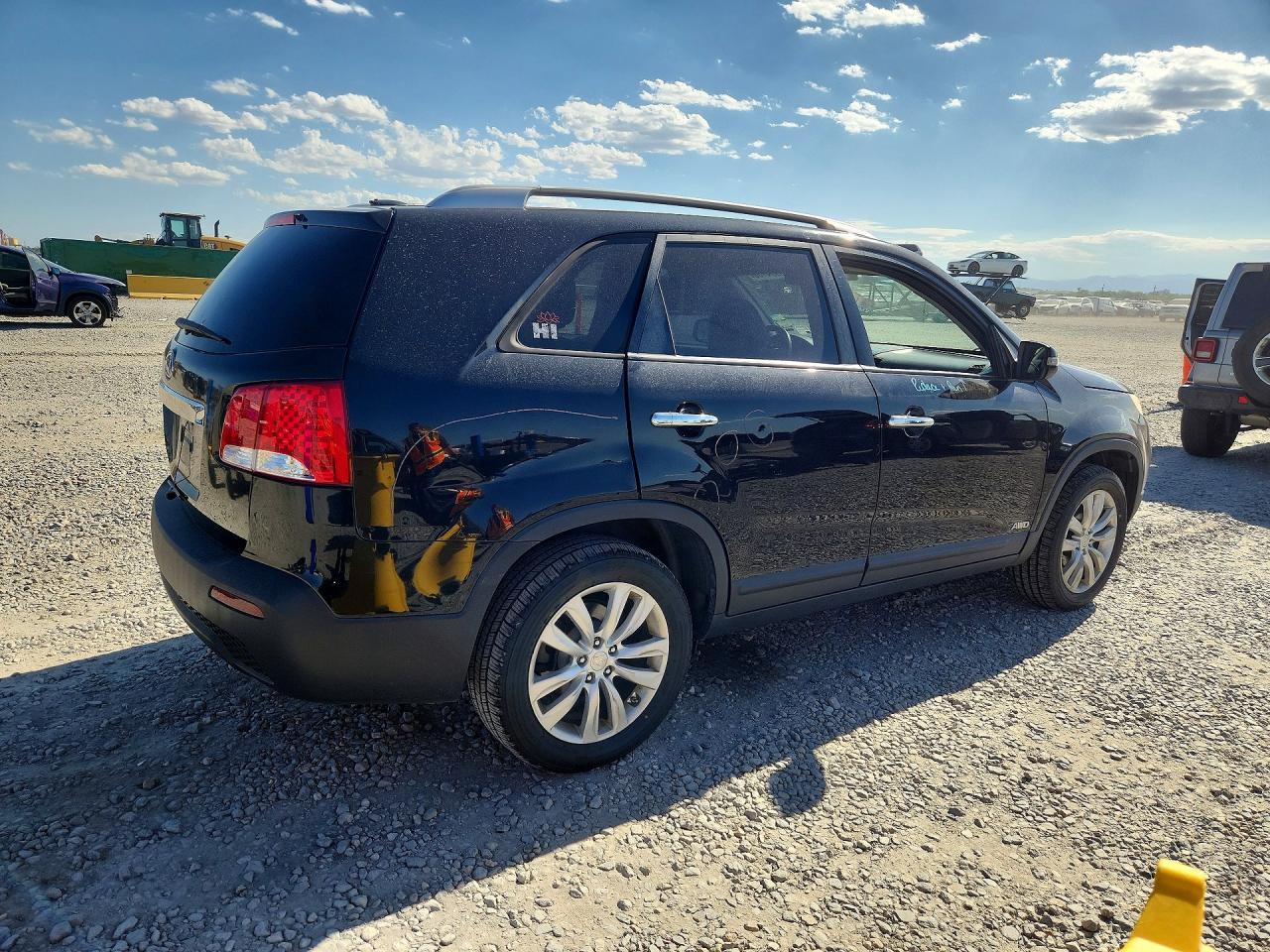 2011 Kia Sorento Lx Black vin: 5XYKTDA27BG050818